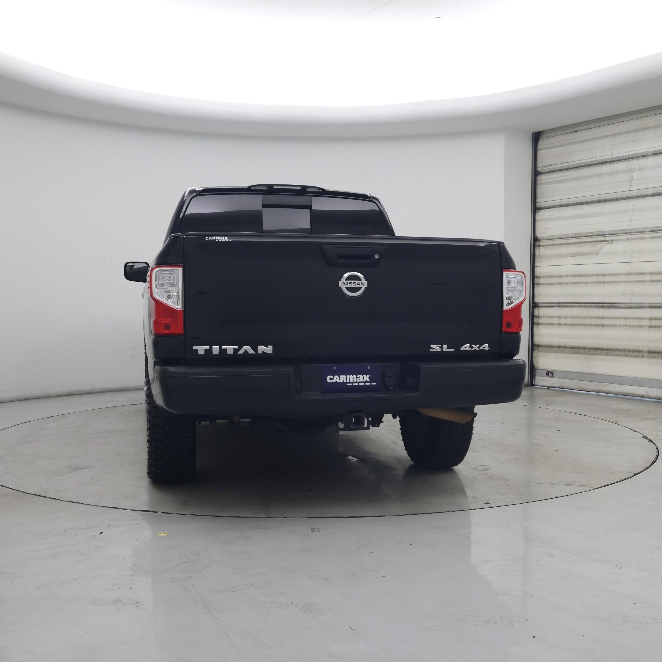 Thumbnail: 2017 Nissan Titan - 6