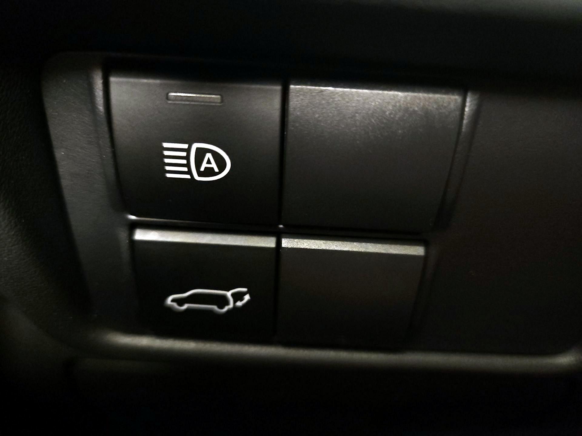 Thumbnail: 2021 Toyota Highlander - 13