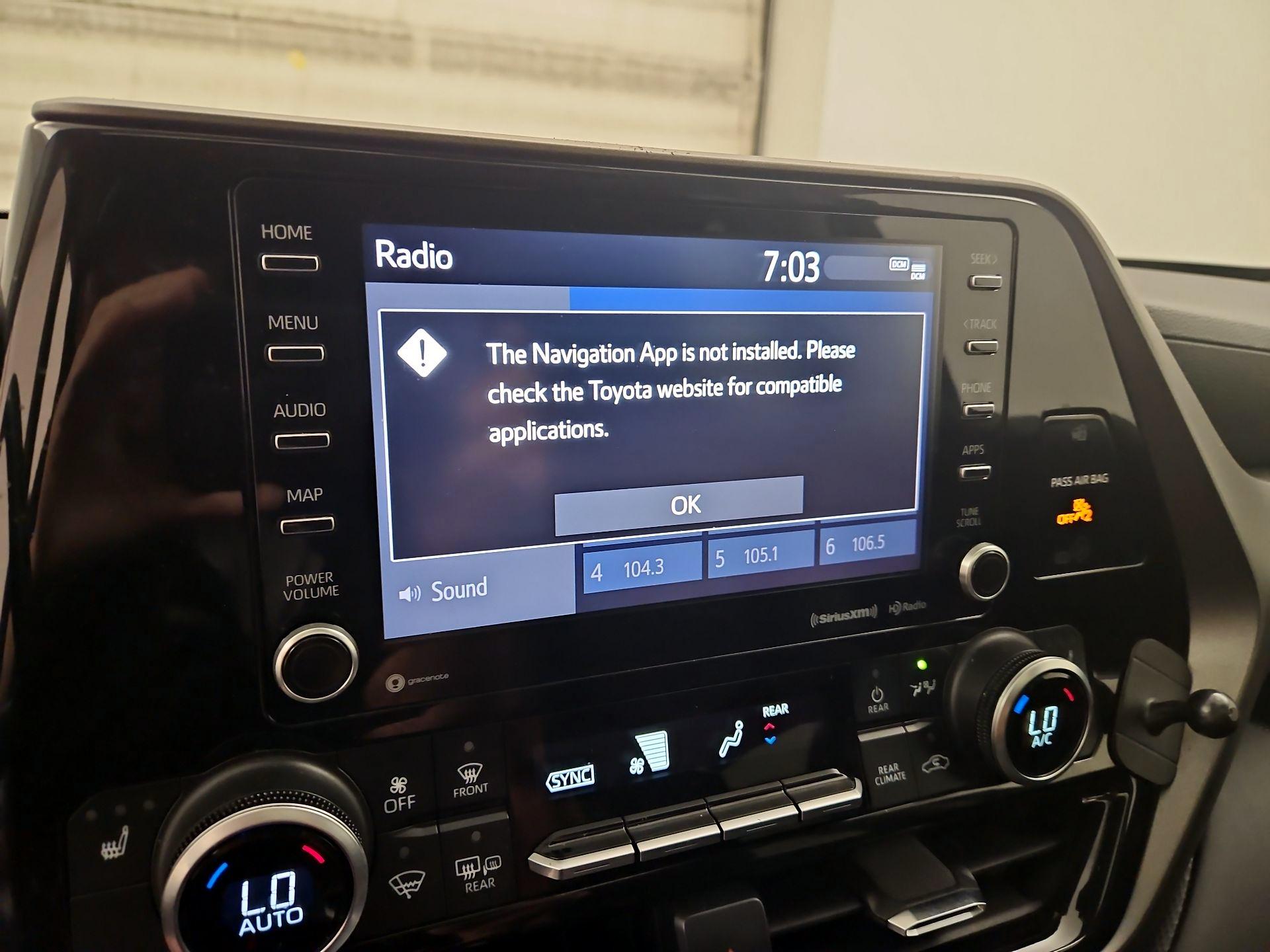Thumbnail: 2021 Toyota Highlander - 14