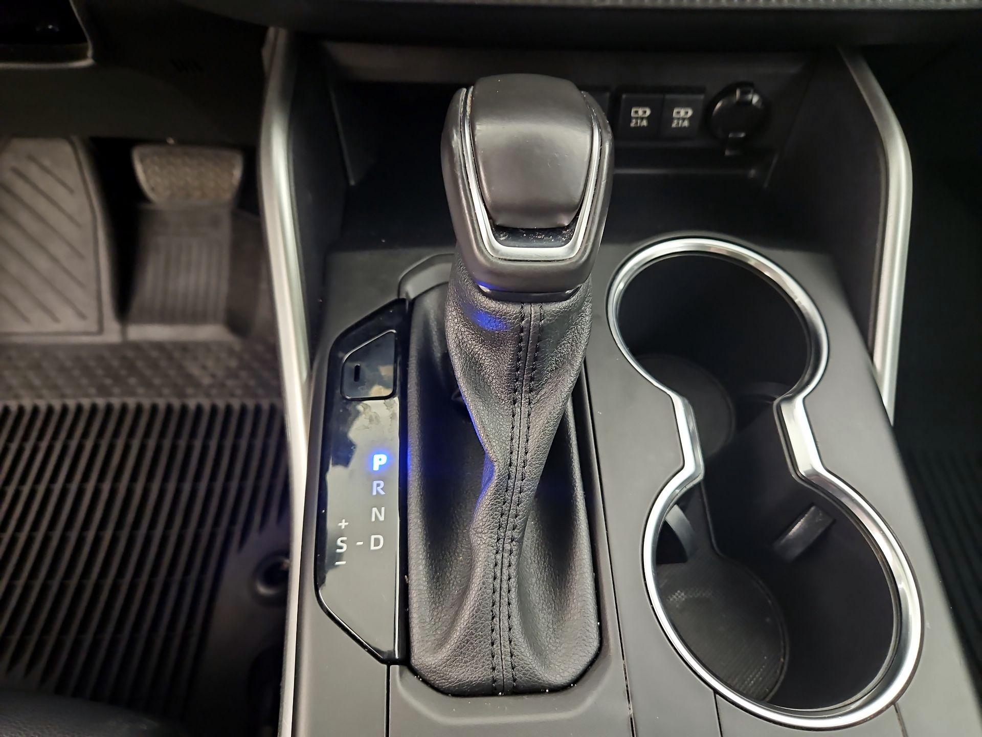 Thumbnail: 2021 Toyota Highlander - 18