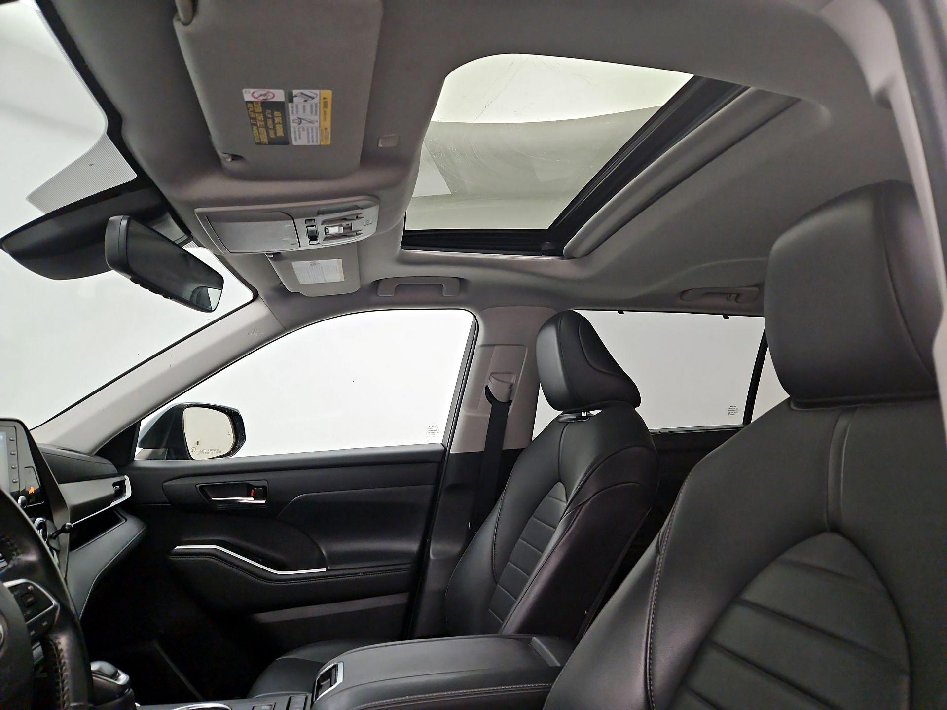 Thumbnail: 2021 Toyota Highlander - 20