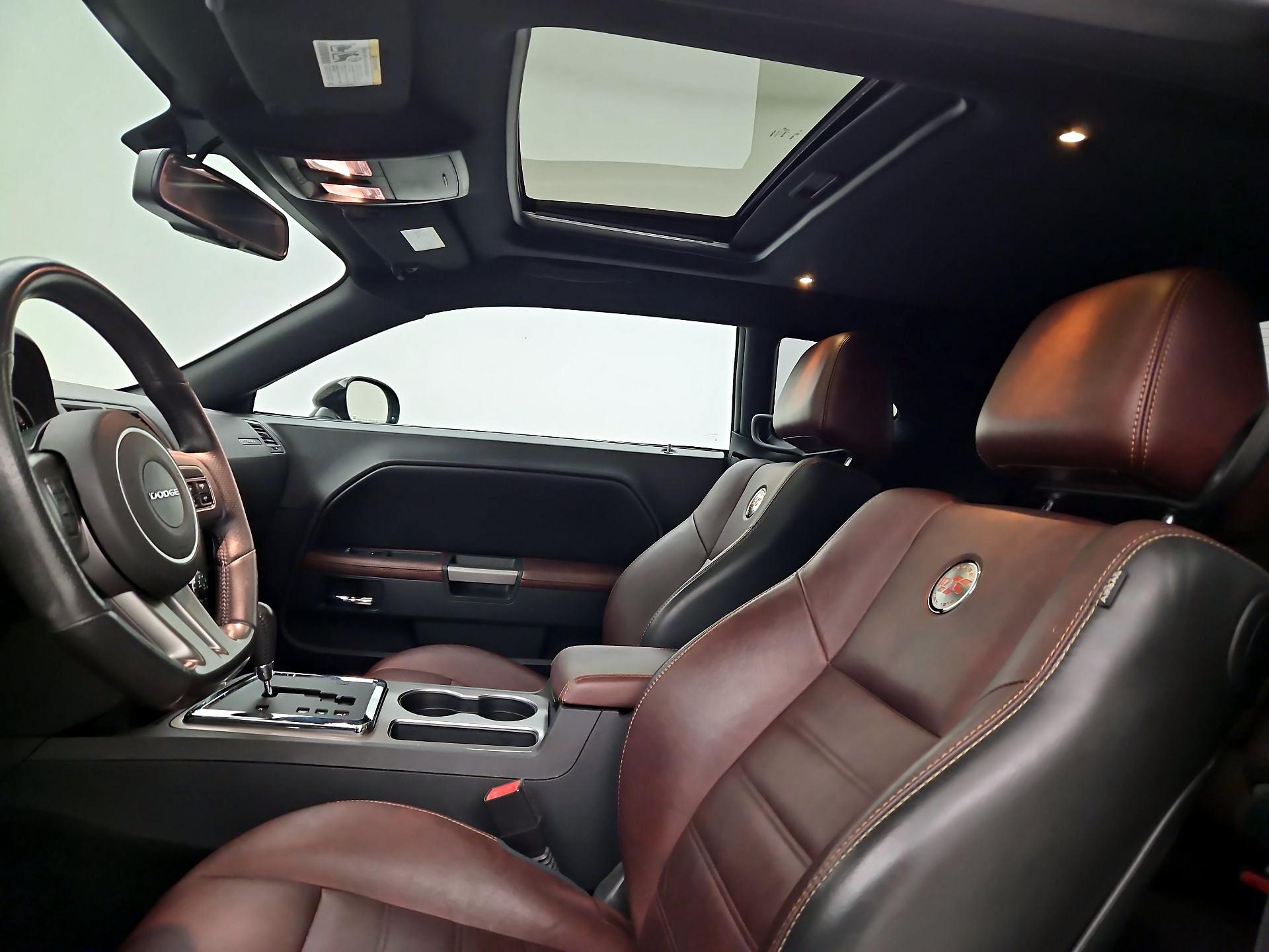 Thumbnail: 2014 Dodge Challenger - 18