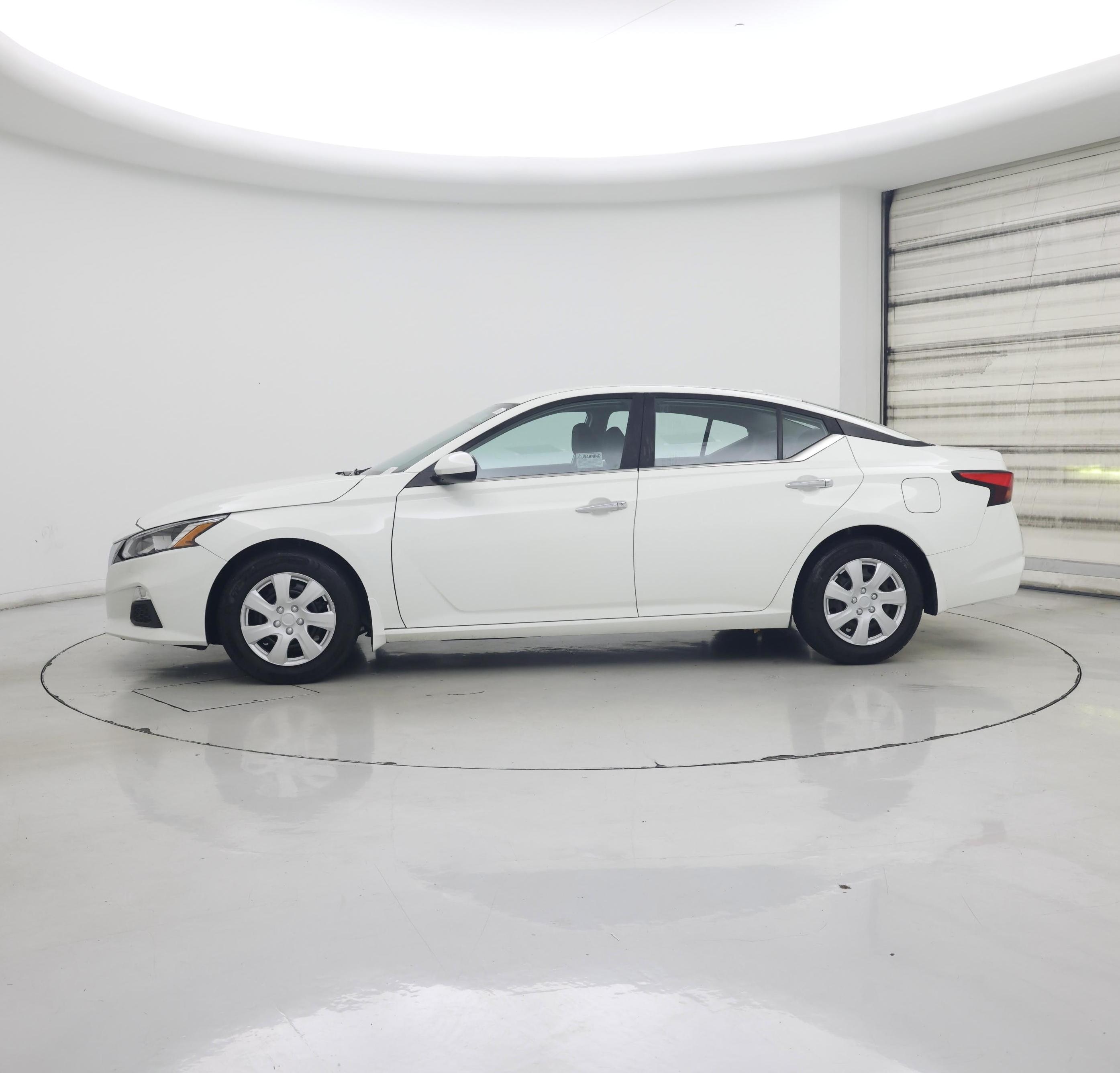 Thumbnail: 2020 Nissan Altima - 3