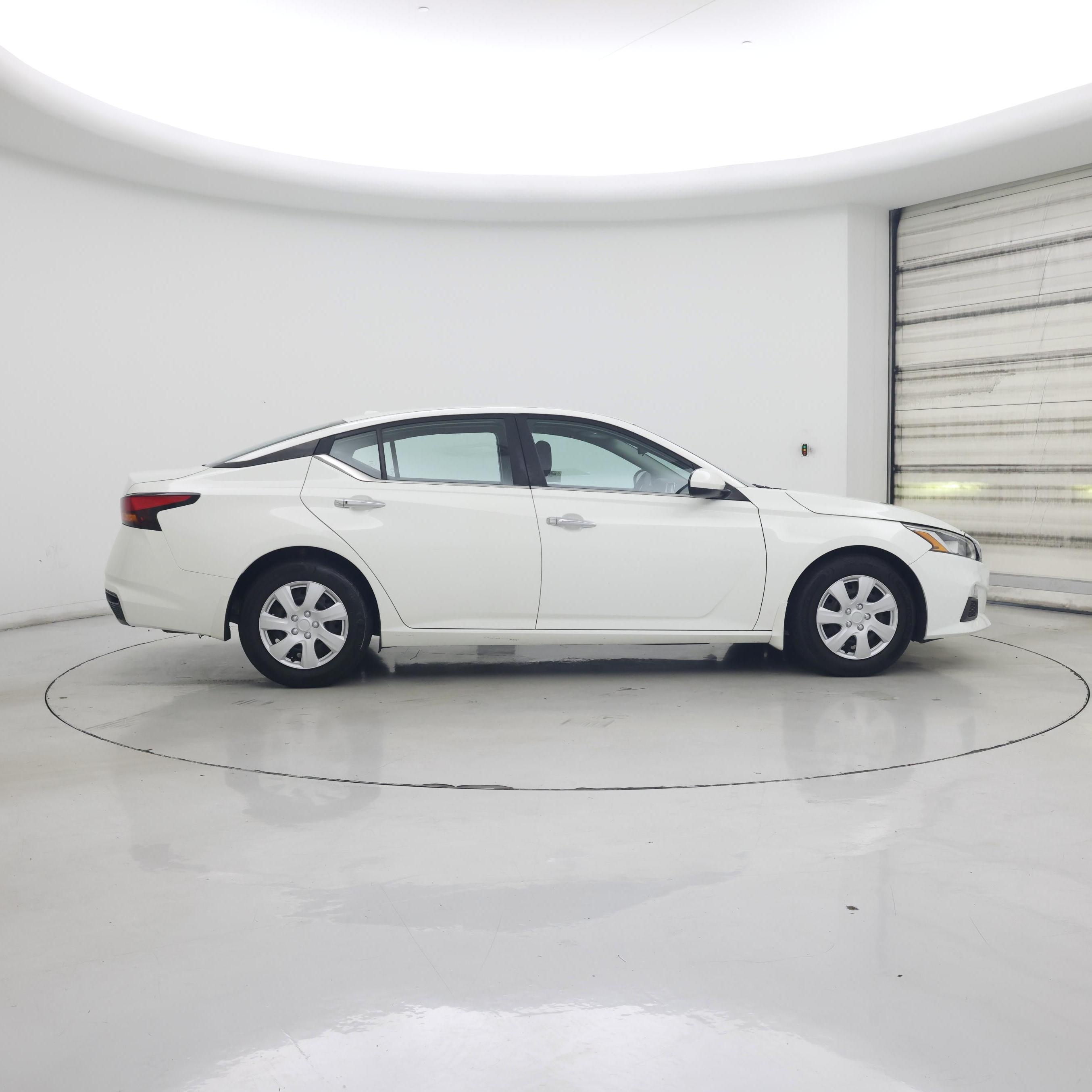 Thumbnail: 2020 Nissan Altima - 7