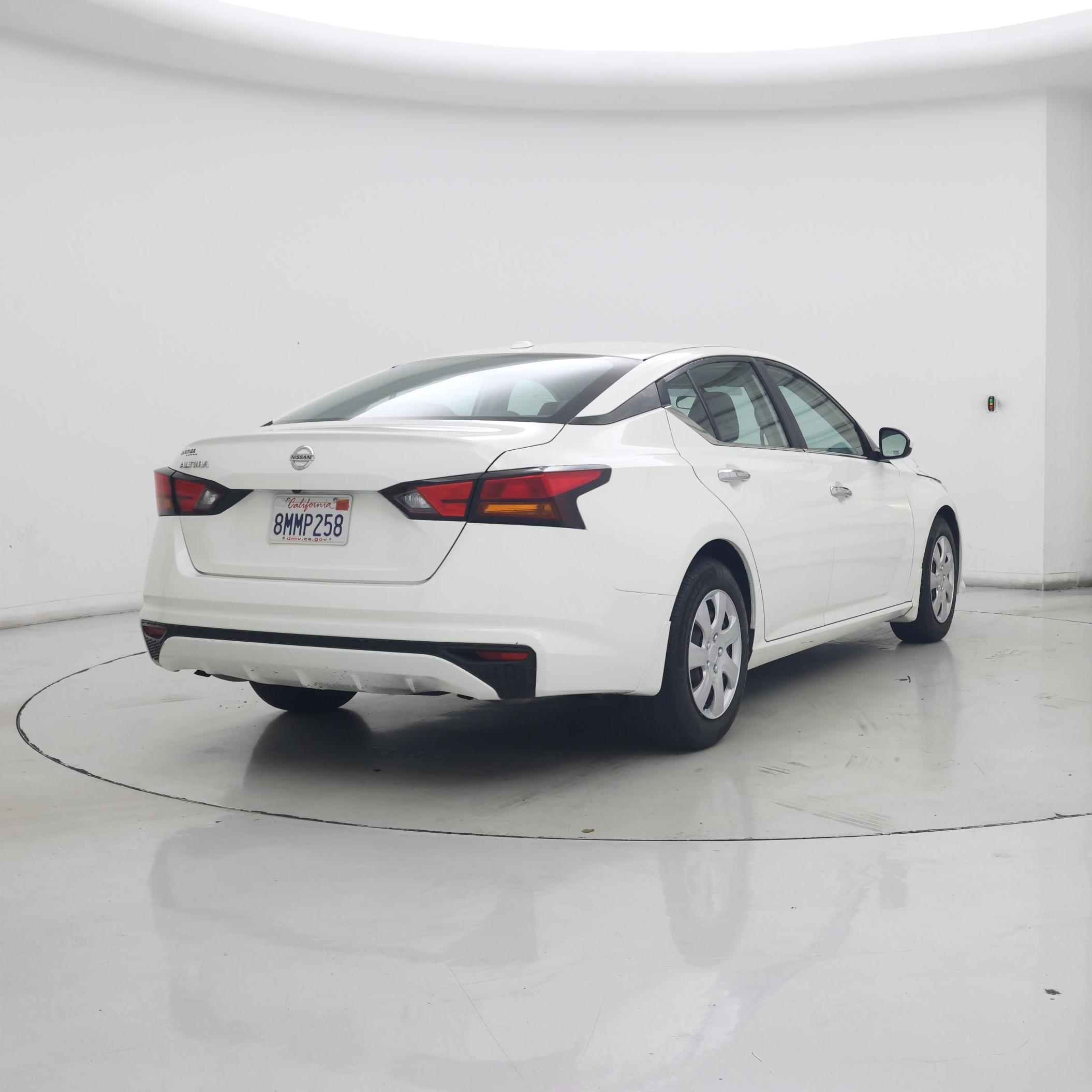 Thumbnail: 2020 Nissan Altima - 8