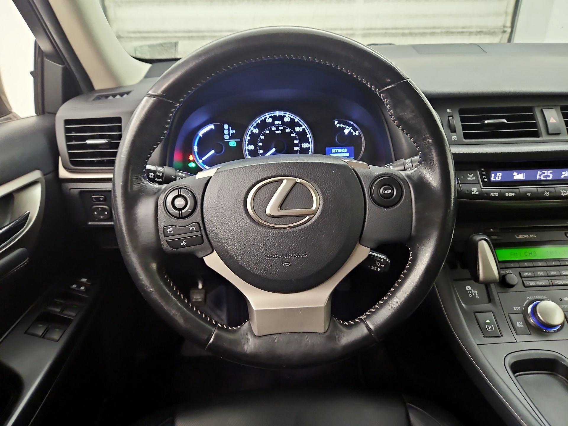 Thumbnail: 2016 Lexus CT - 10