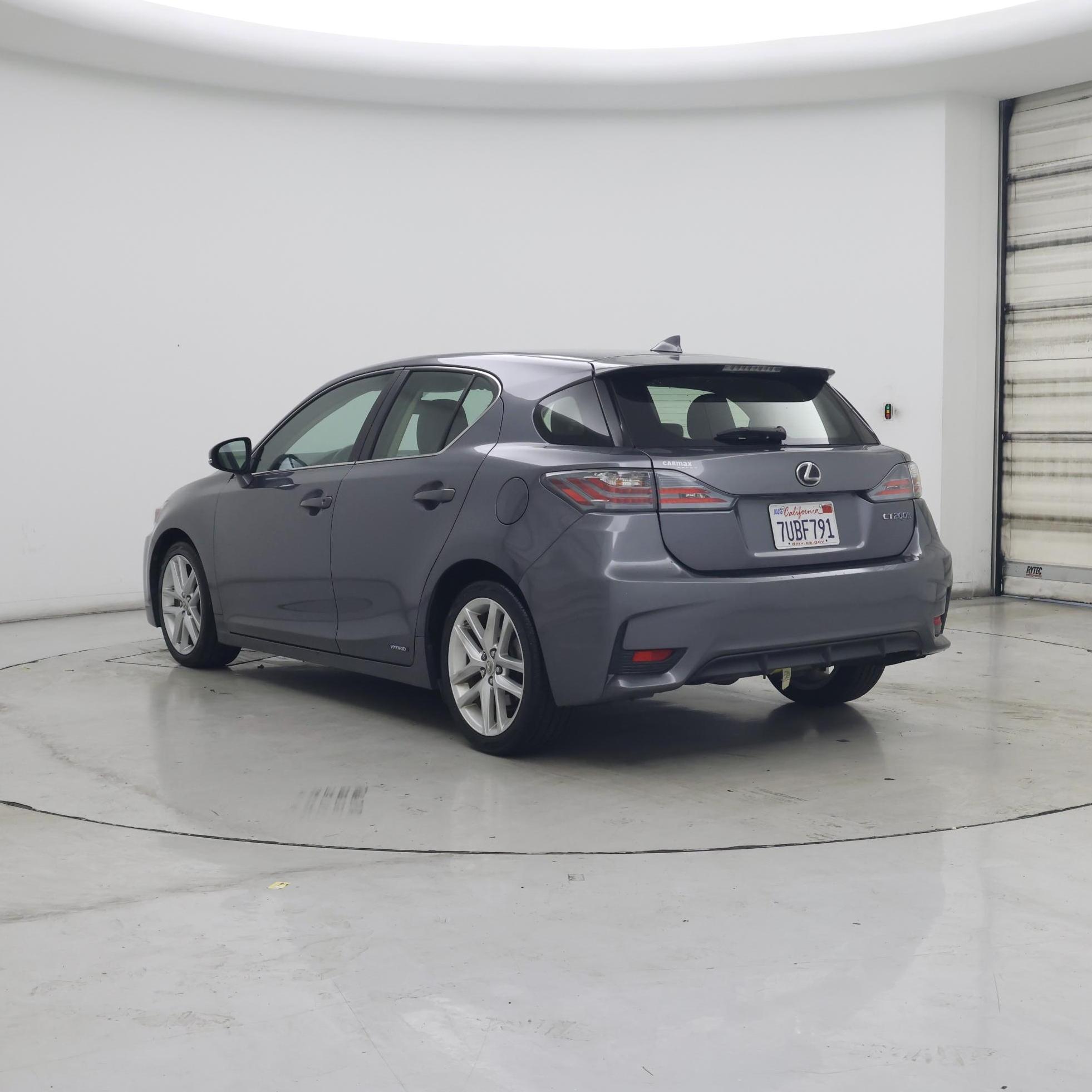 Thumbnail: 2016 Lexus CT - 2