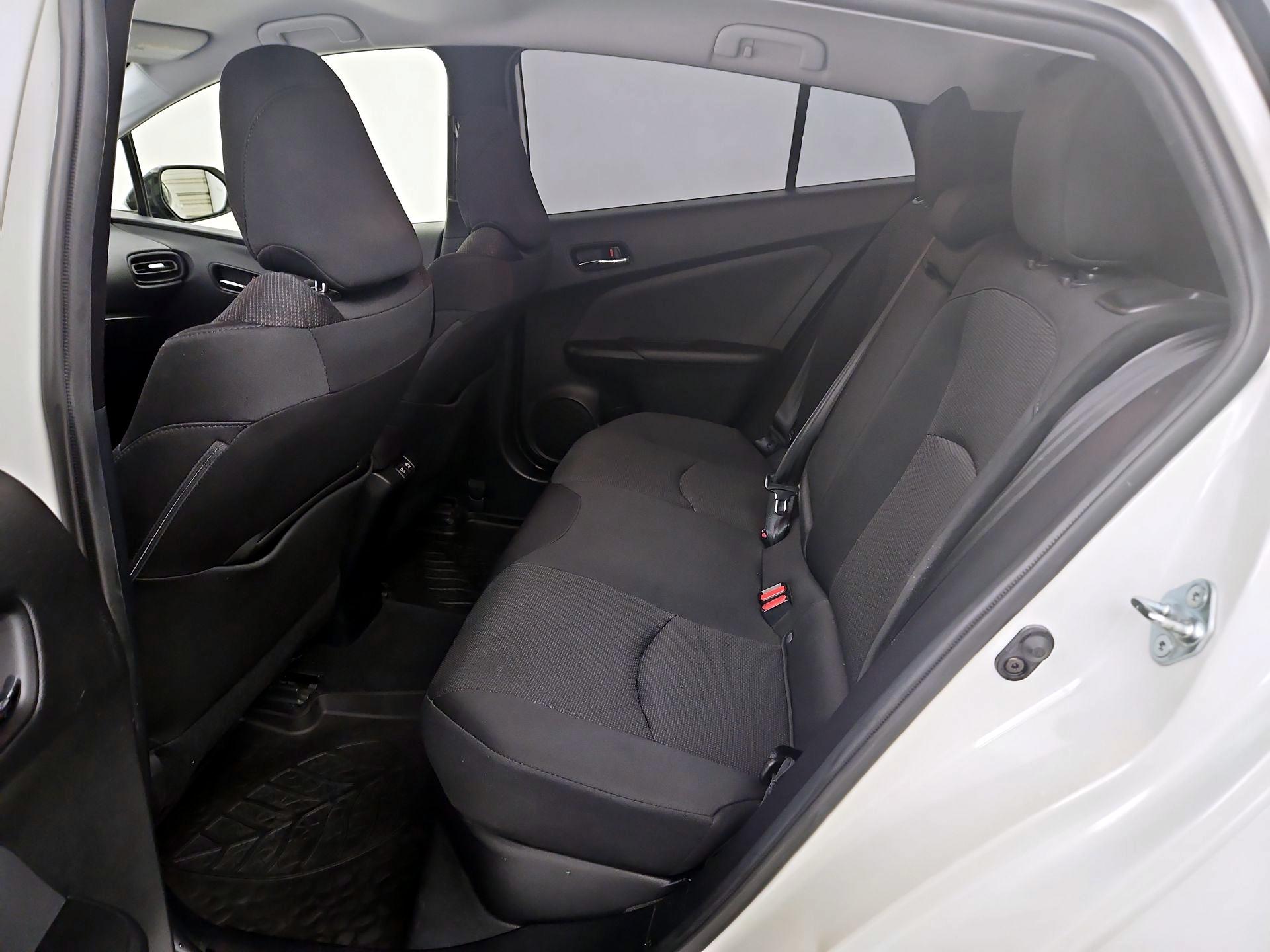Thumbnail: 2019 Toyota Prius - 19