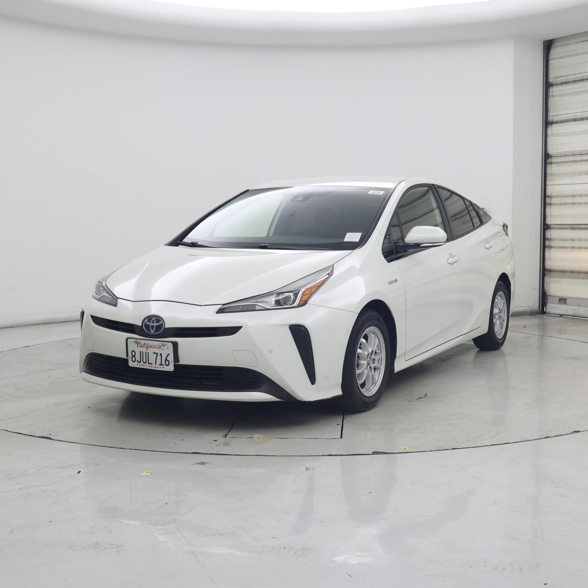 Thumbnail: 2019 Toyota Prius - 4