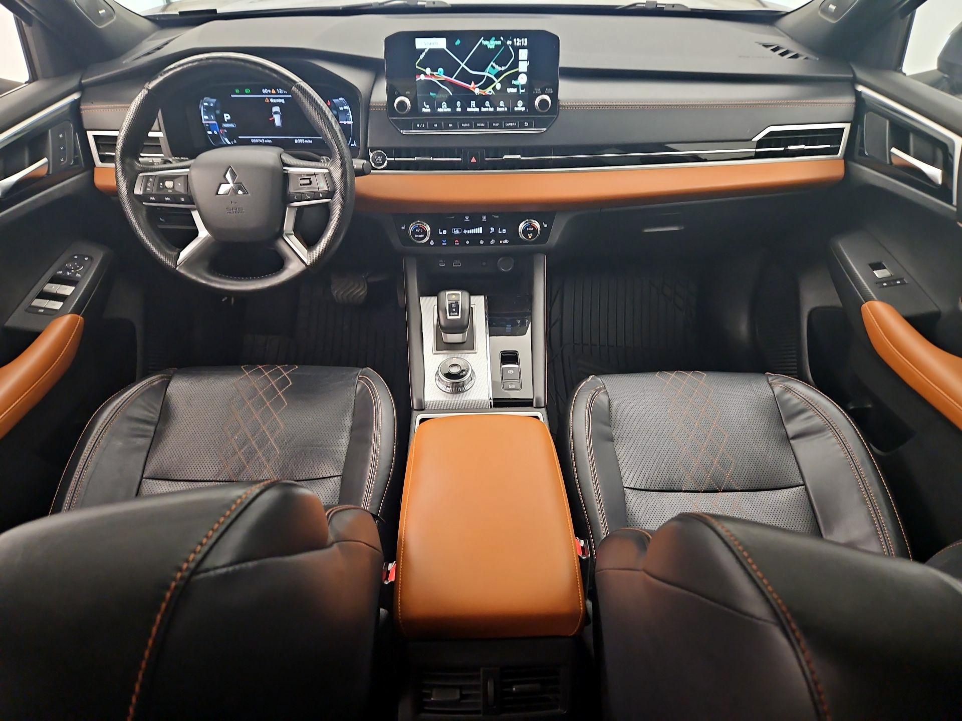 Thumbnail: 2022 Mitsubishi Outlander - 9