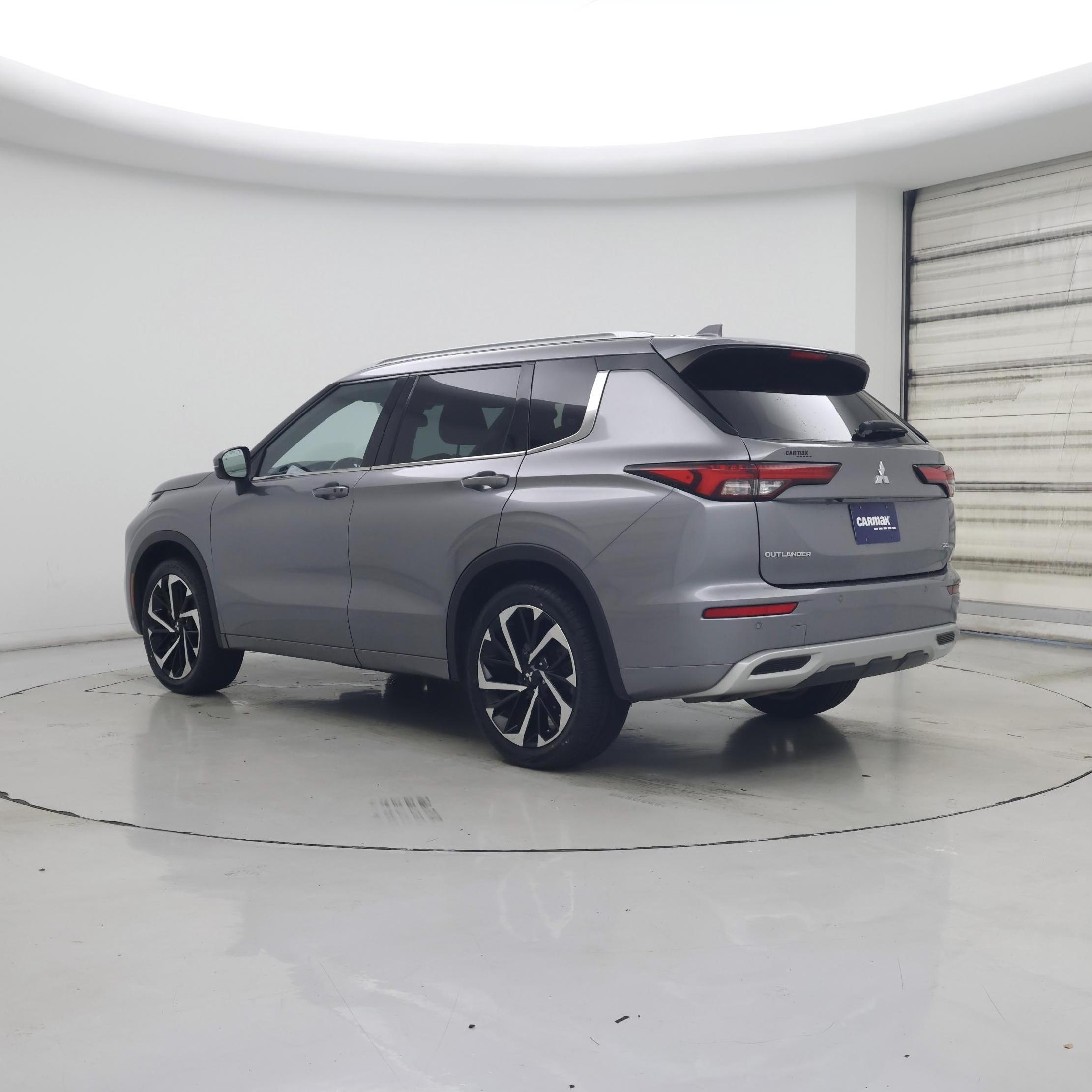 Thumbnail: 2022 Mitsubishi Outlander - 2
