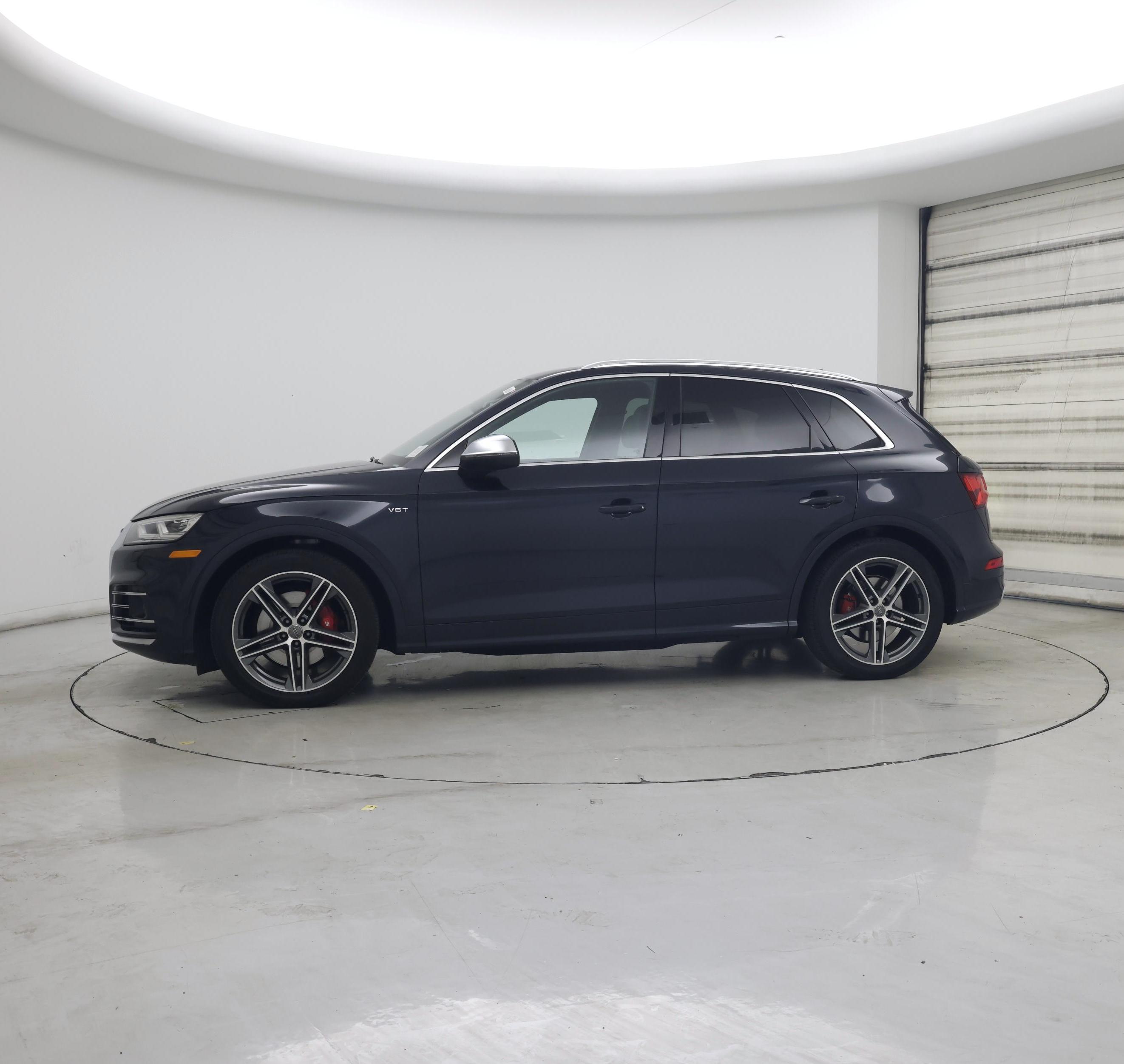 Thumbnail: 2018 Audi SQ5 - 3