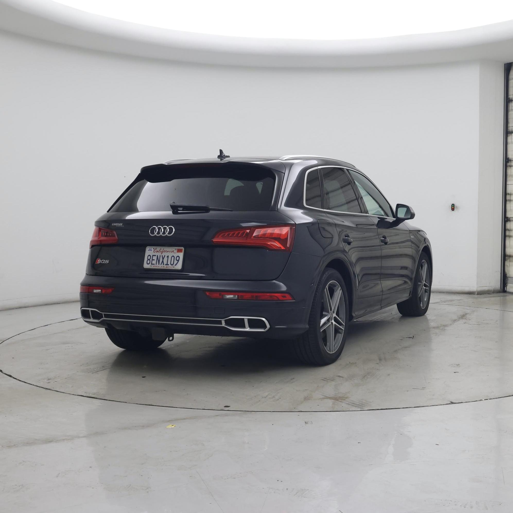 Thumbnail: 2018 Audi SQ5 - 8