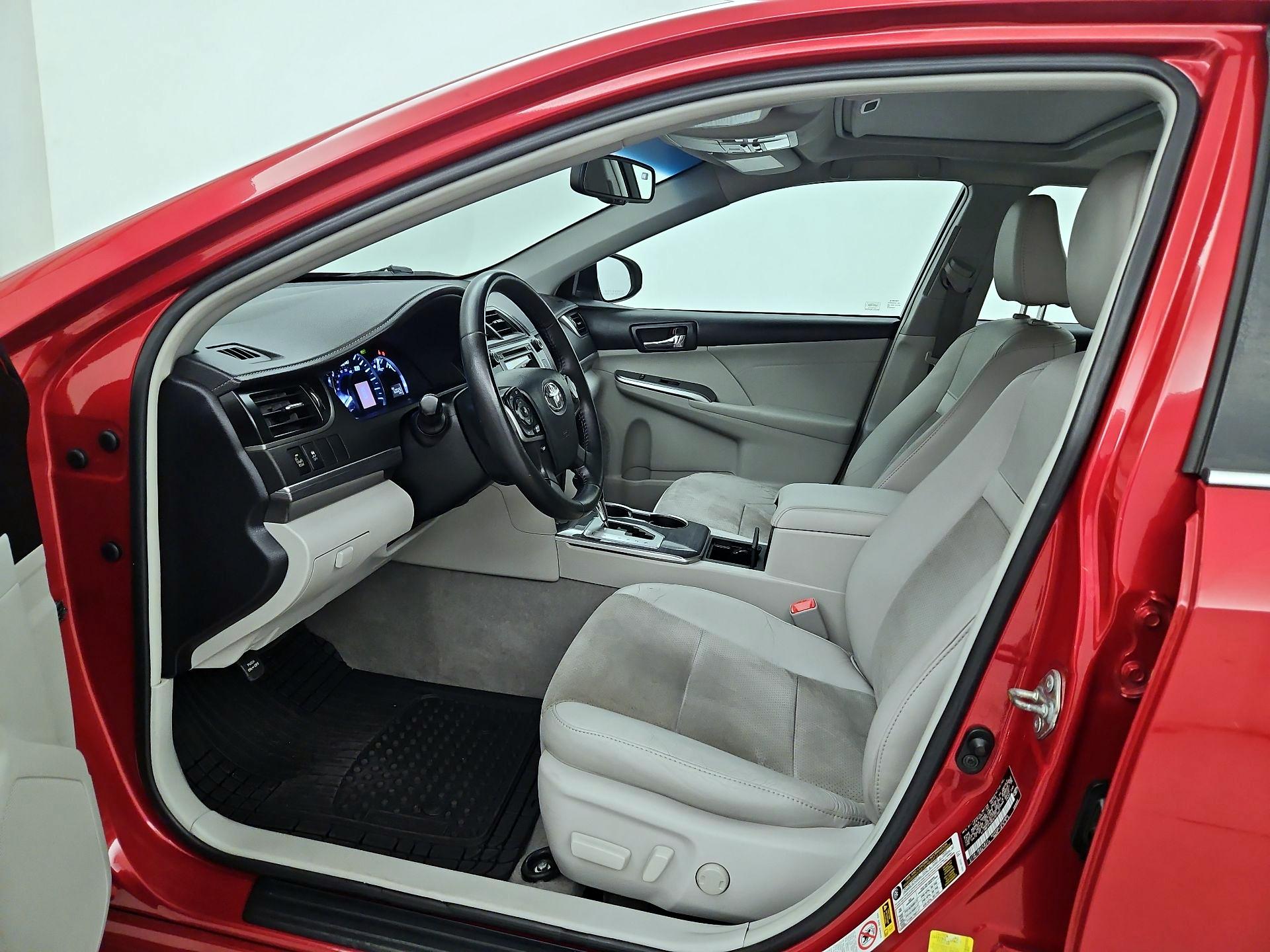 Thumbnail: 2014 Toyota Camry - 11