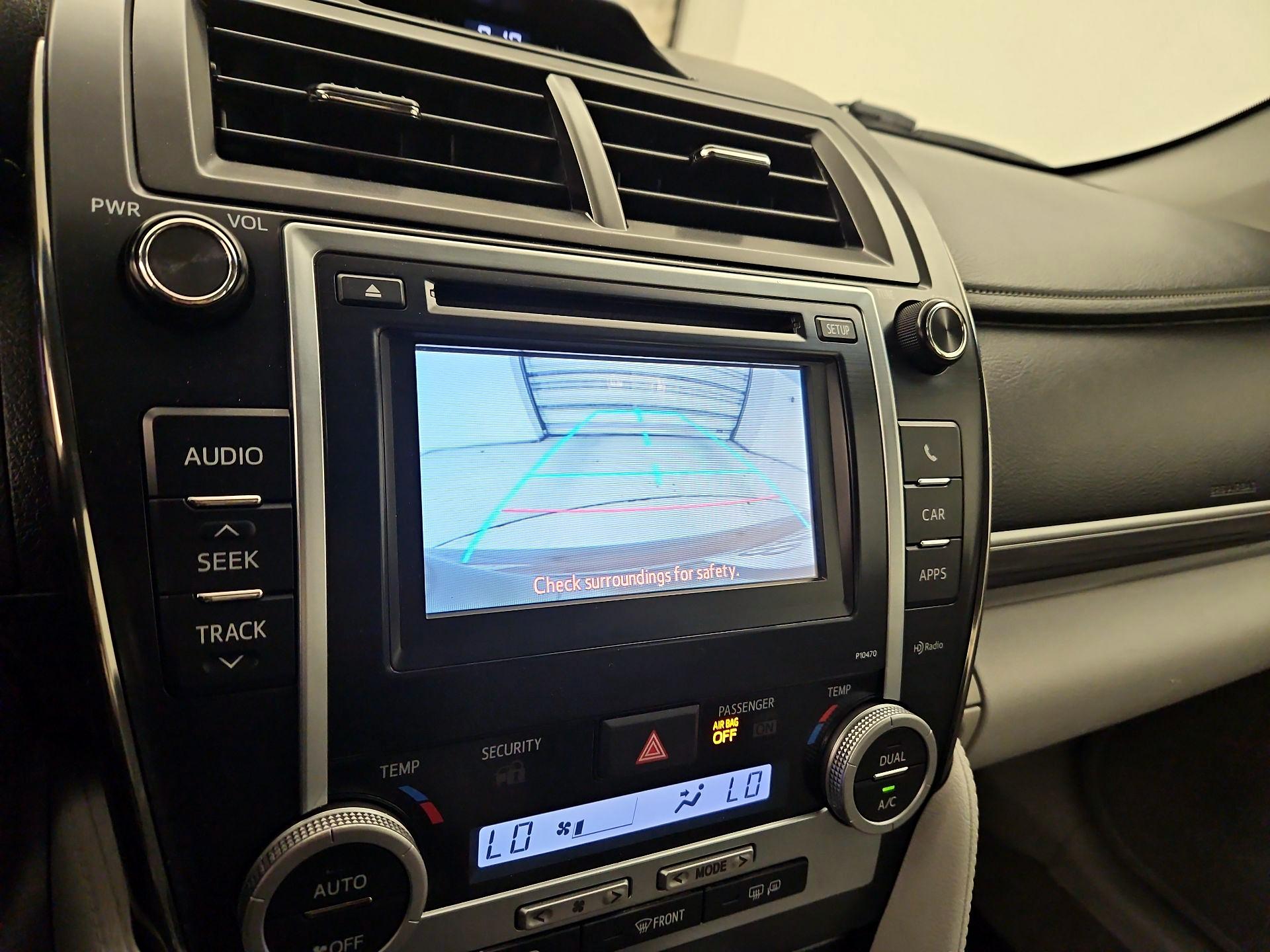 Thumbnail: 2014 Toyota Camry - 14