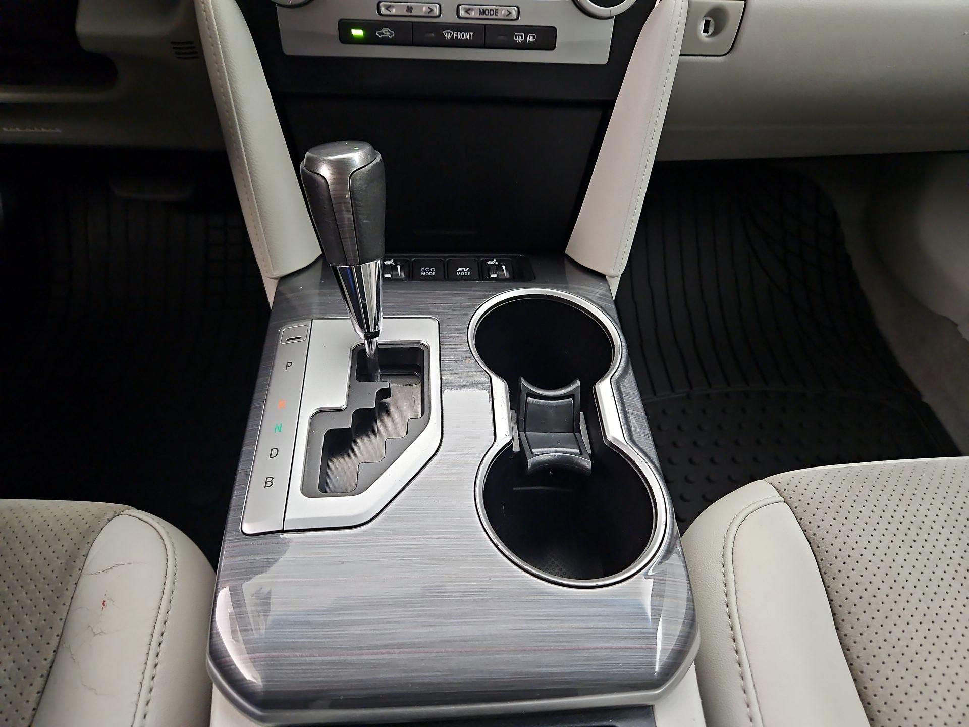 Thumbnail: 2014 Toyota Camry - 17