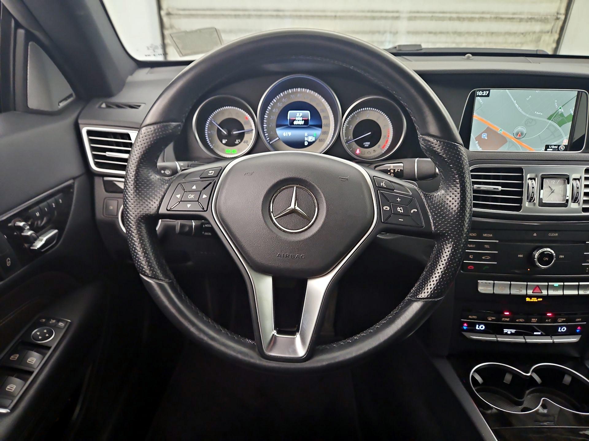 Thumbnail: 2017 Mercedes-Benz E-Class - 10