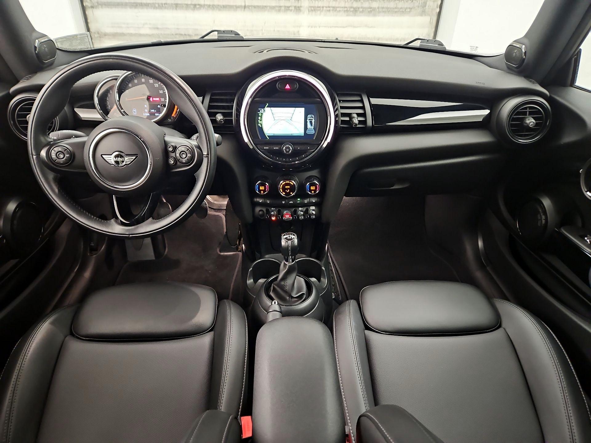 Thumbnail: 2018 MINI Cooper Hardtop - 9