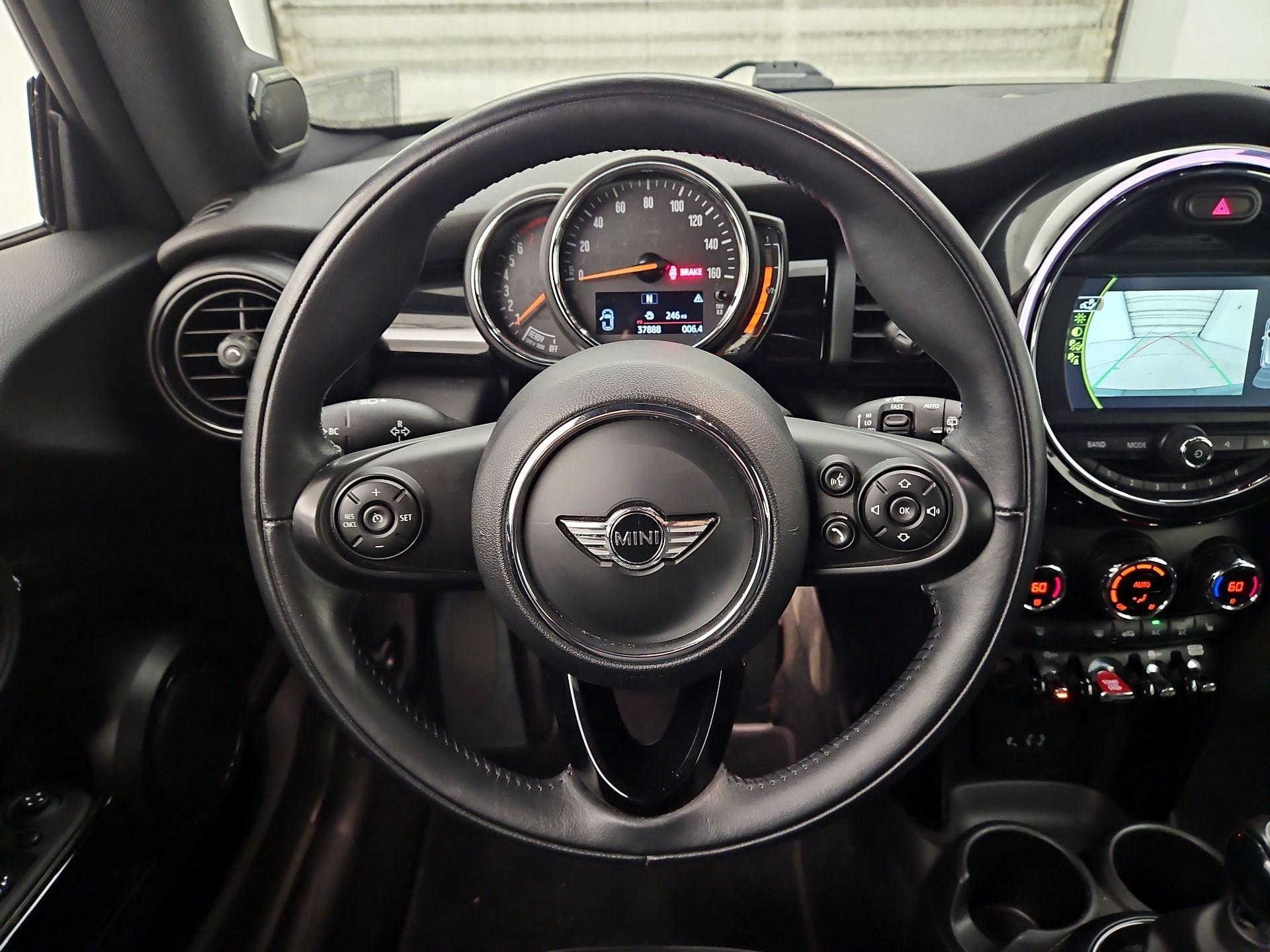 Thumbnail: 2018 MINI Cooper Hardtop - 10