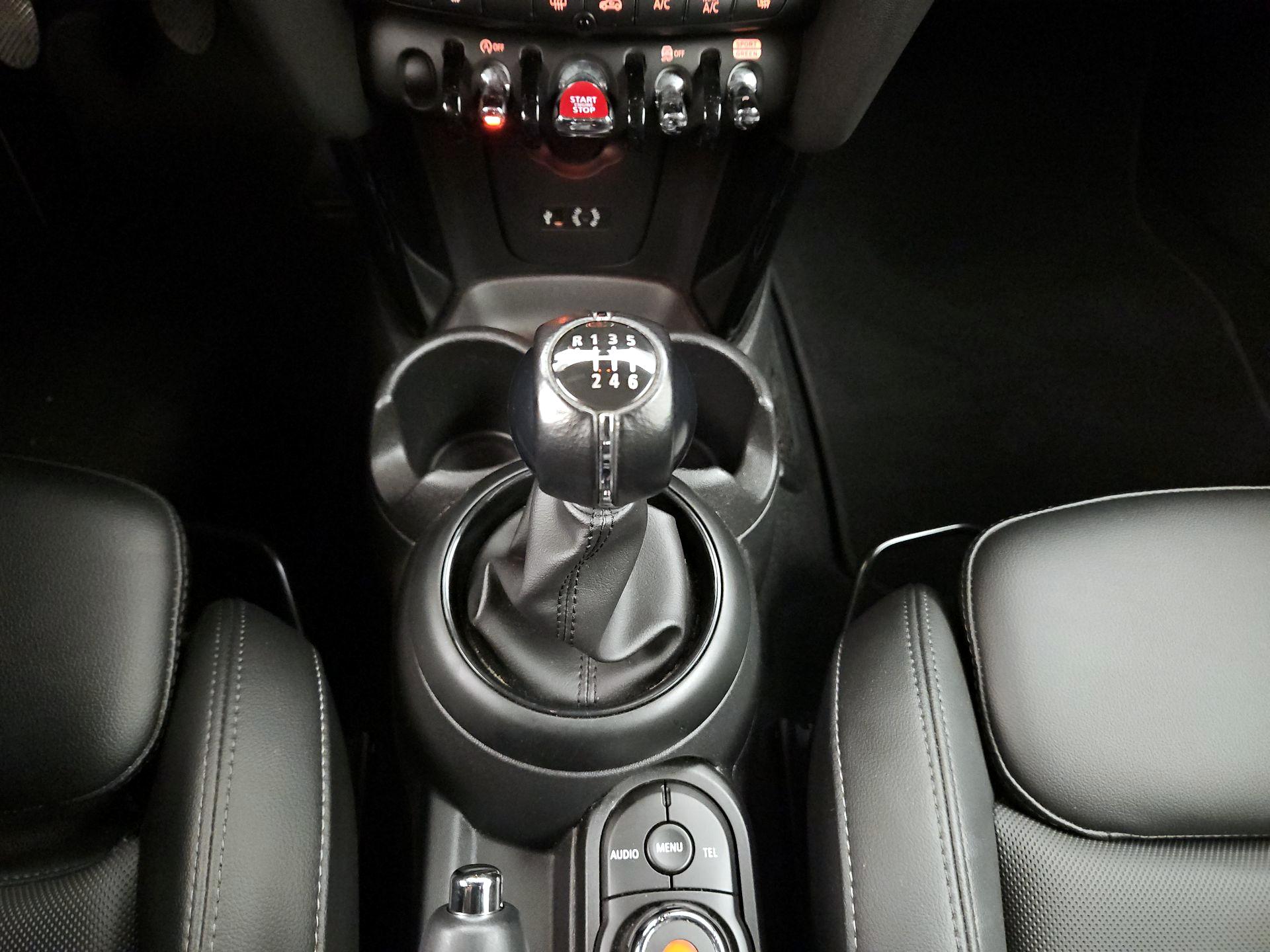 Thumbnail: 2018 MINI Cooper Hardtop - 16