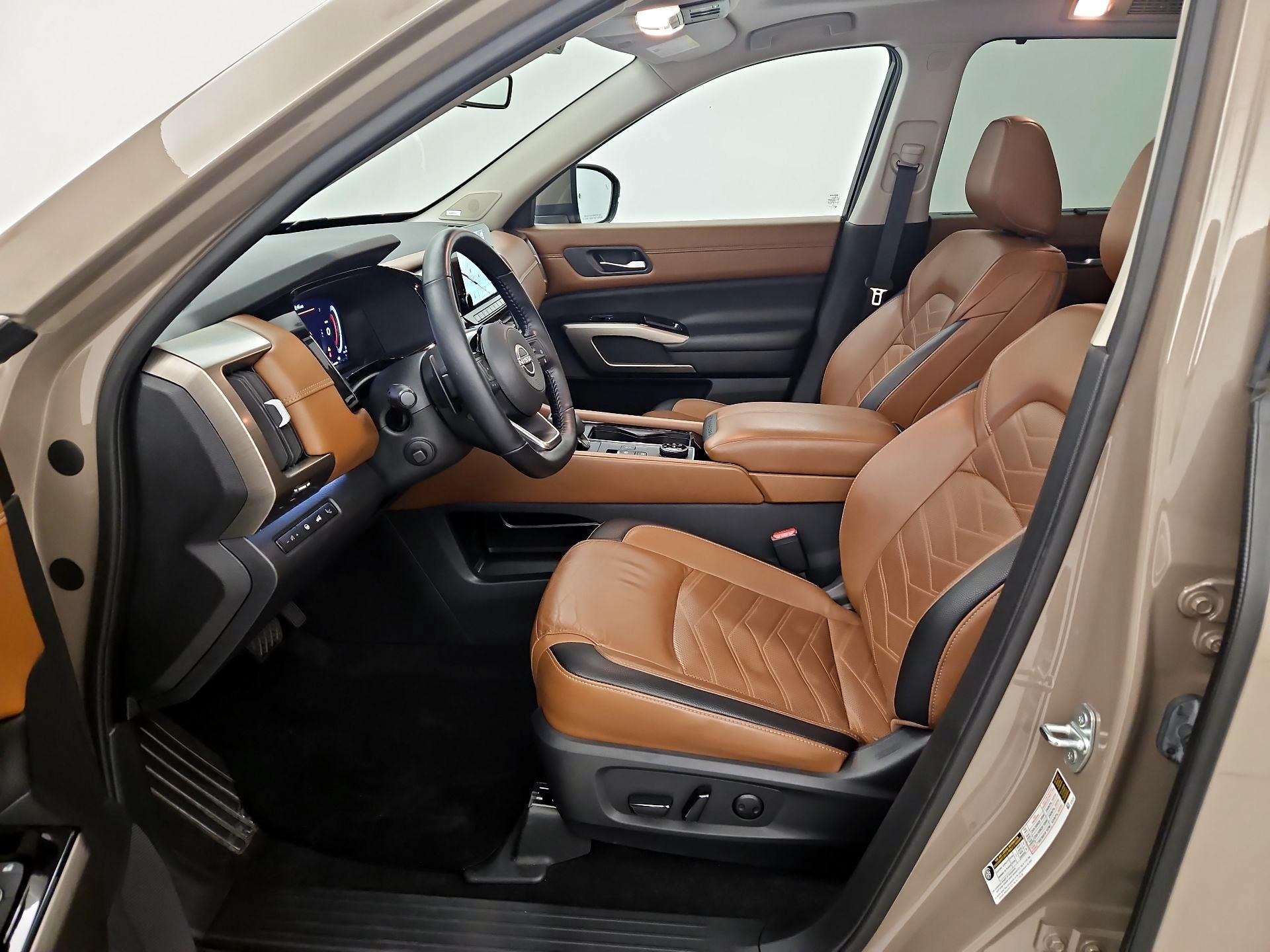 Thumbnail: 2023 Nissan Pathfinder - 11