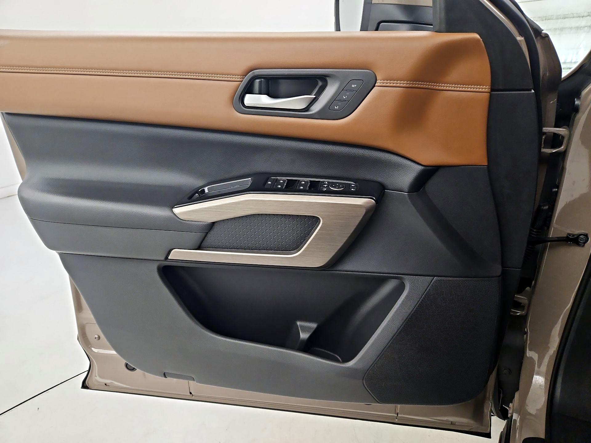 Thumbnail: 2023 Nissan Pathfinder - 12
