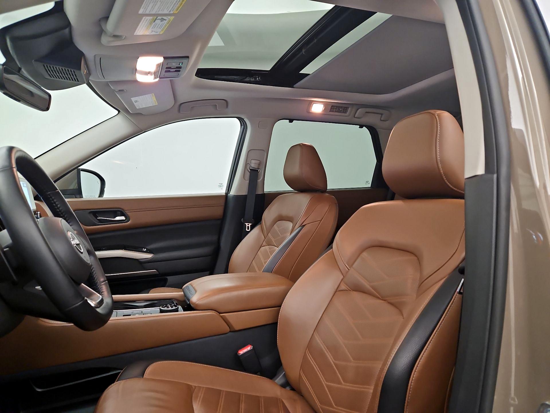Thumbnail: 2023 Nissan Pathfinder - 20
