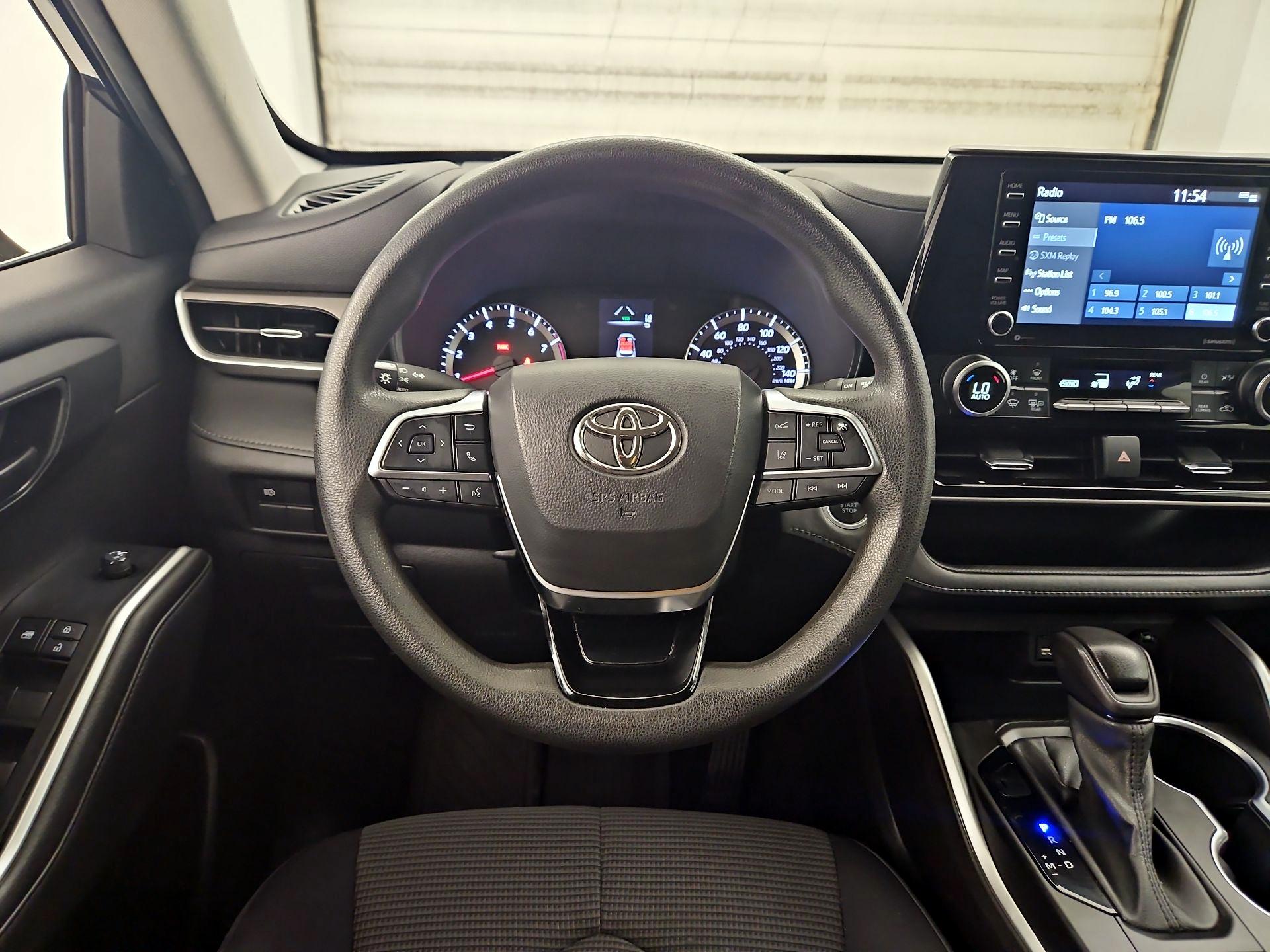 Thumbnail: 2021 Toyota Highlander - 10