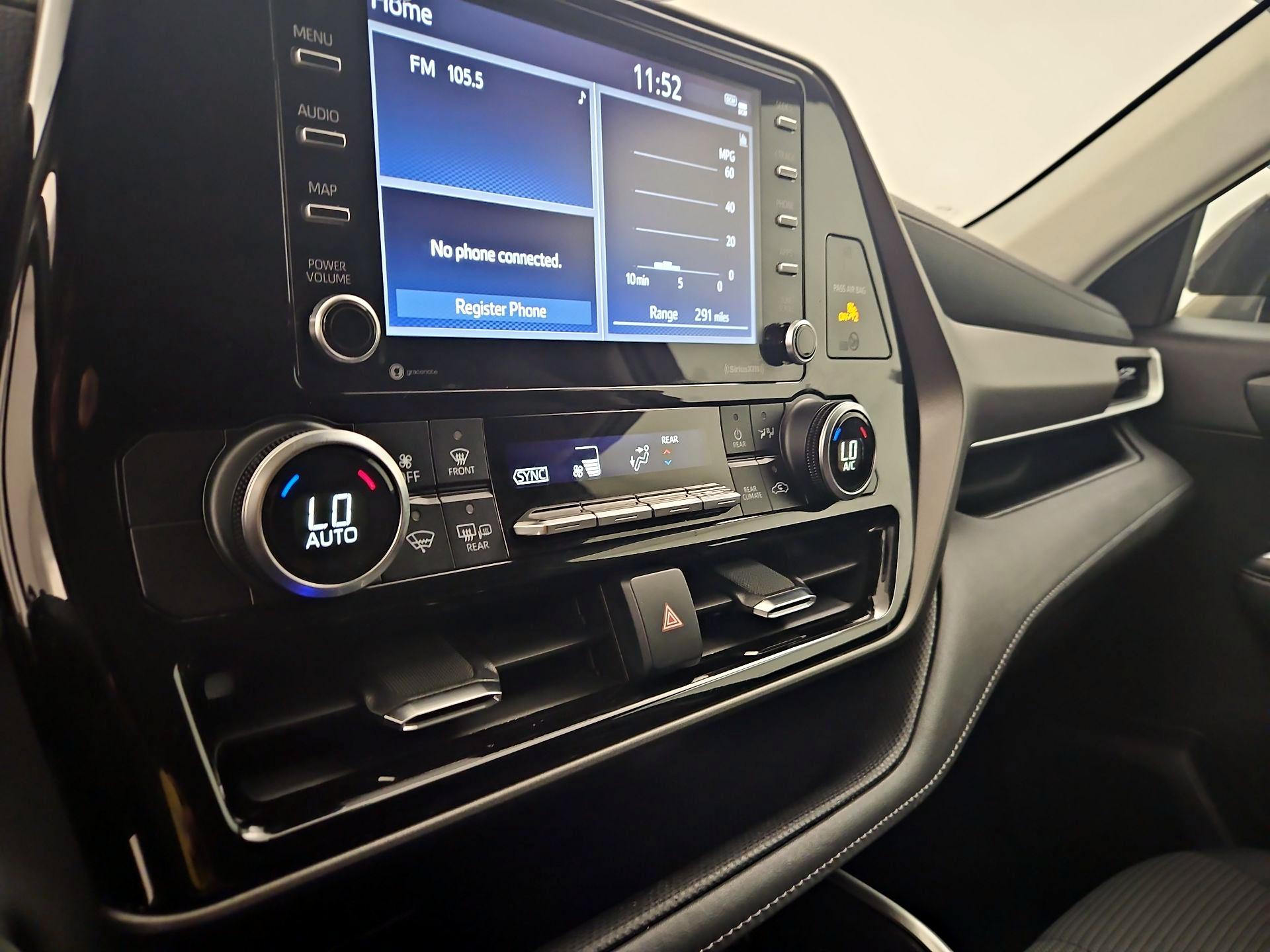 Thumbnail: 2021 Toyota Highlander - 16