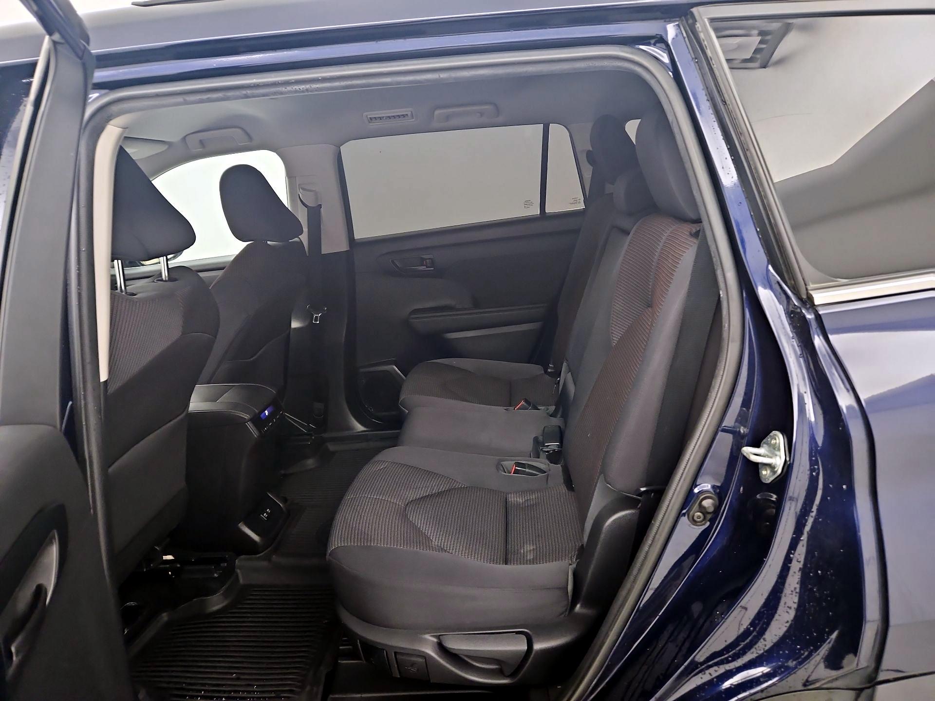 Thumbnail: 2021 Toyota Highlander - 19