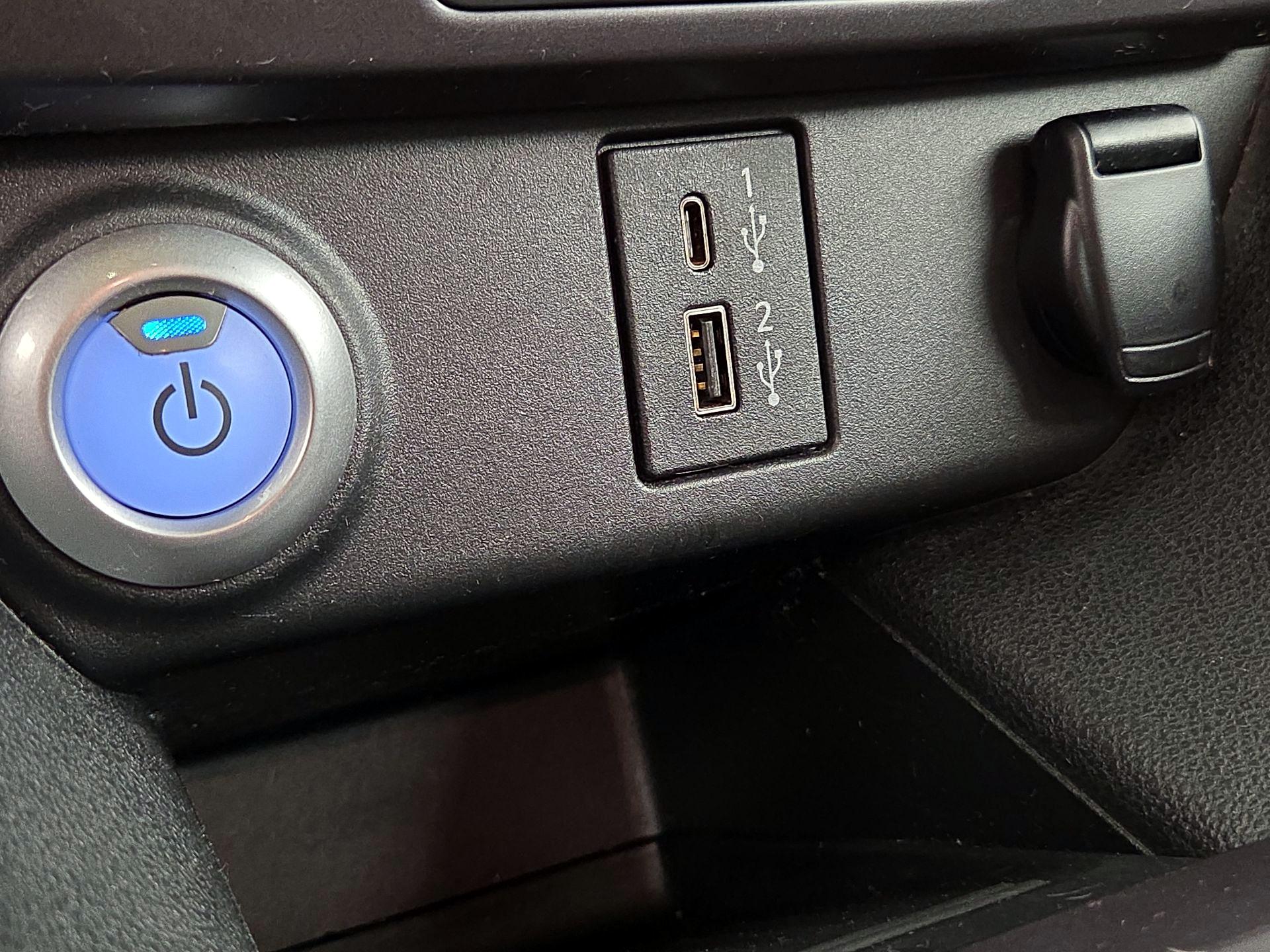 Thumbnail: 2023 Nissan Leaf - 18