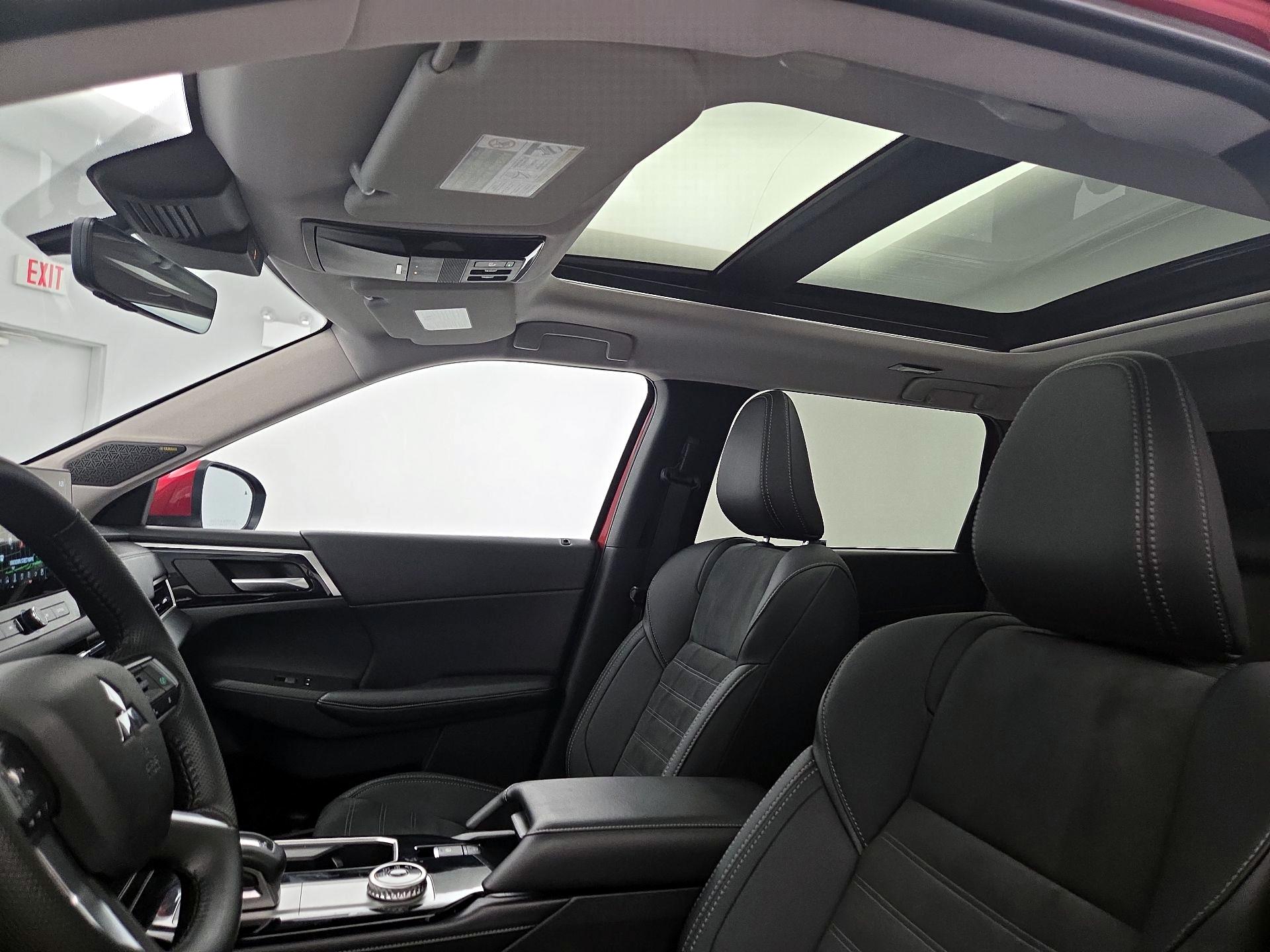 Thumbnail: 2025 Mitsubishi Outlander - 20