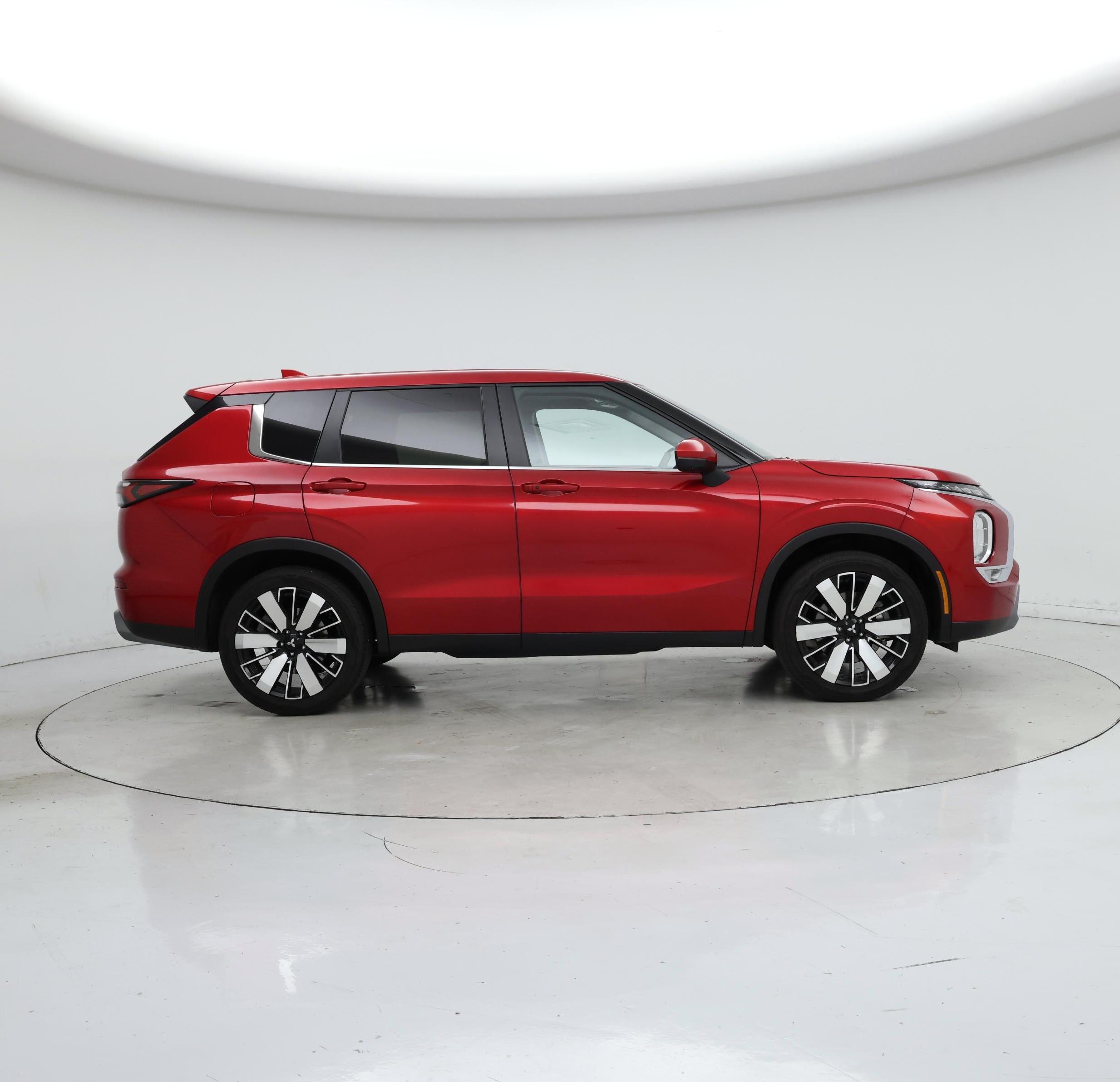 Thumbnail: 2025 Mitsubishi Outlander - 7