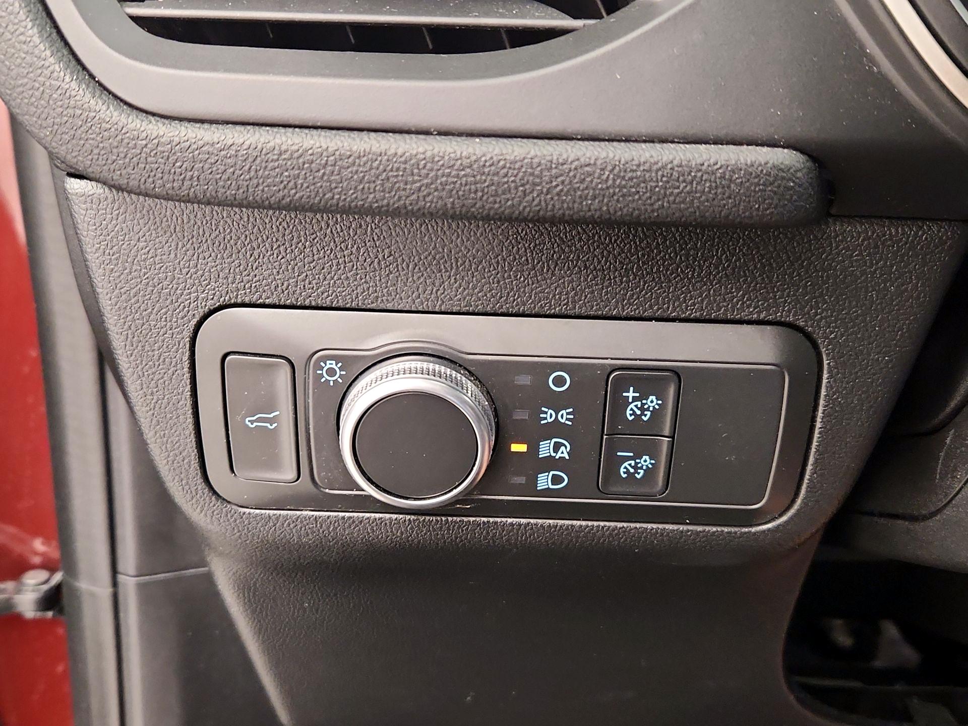 Thumbnail: 2021 Ford Escape - 13