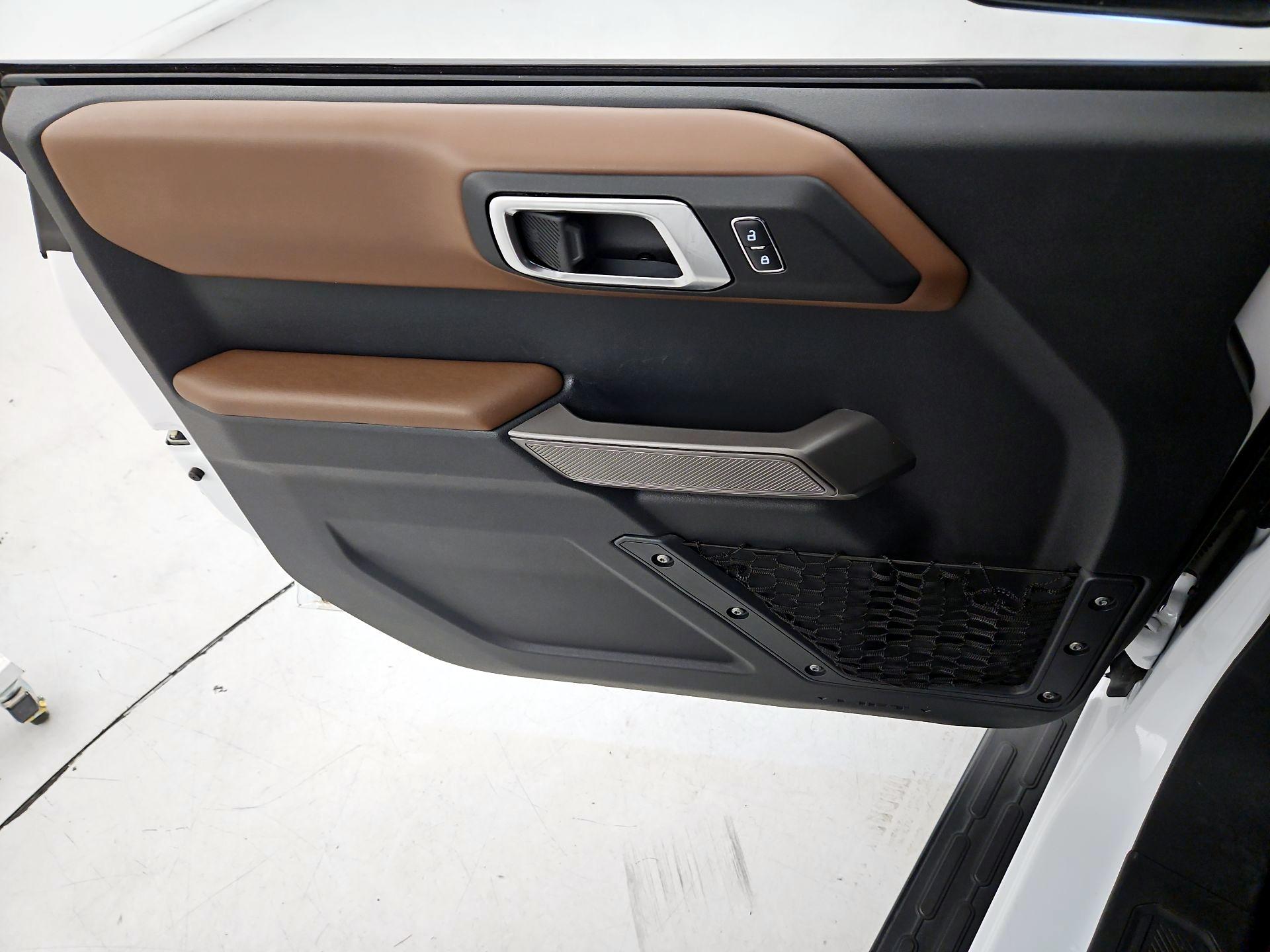 Thumbnail: 2022 Ford Bronco - 12
