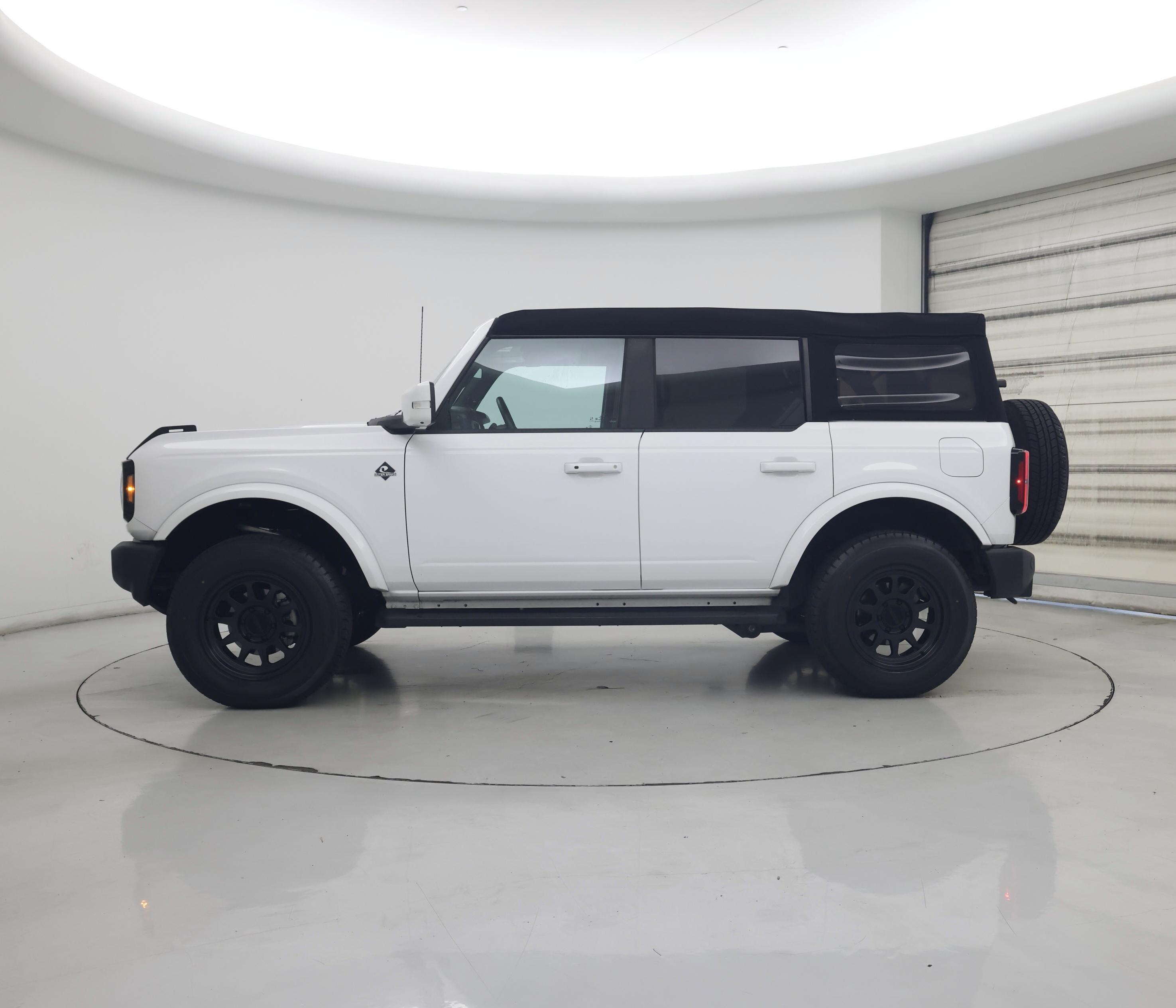 Thumbnail: 2022 Ford Bronco - 3
