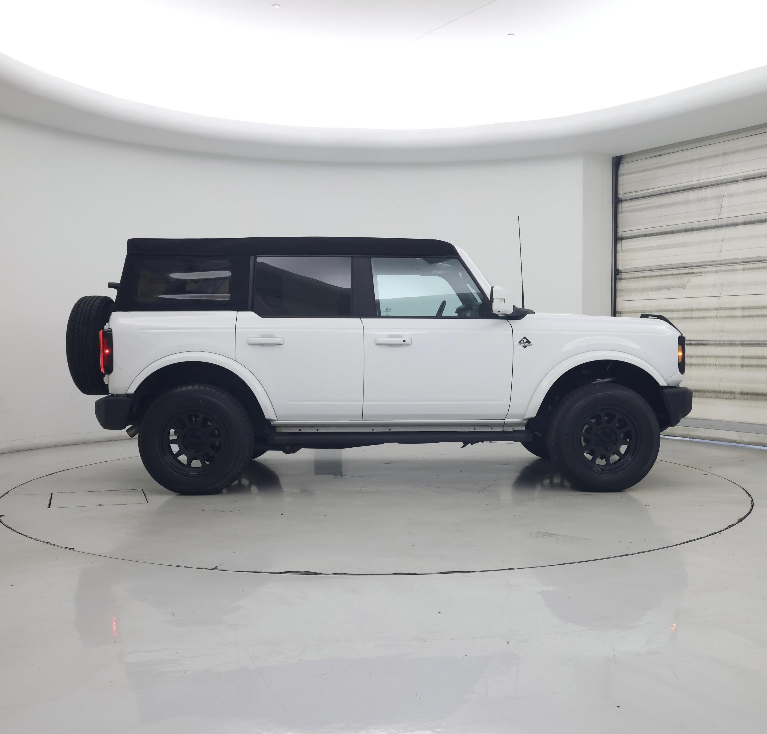 Thumbnail: 2022 Ford Bronco - 7