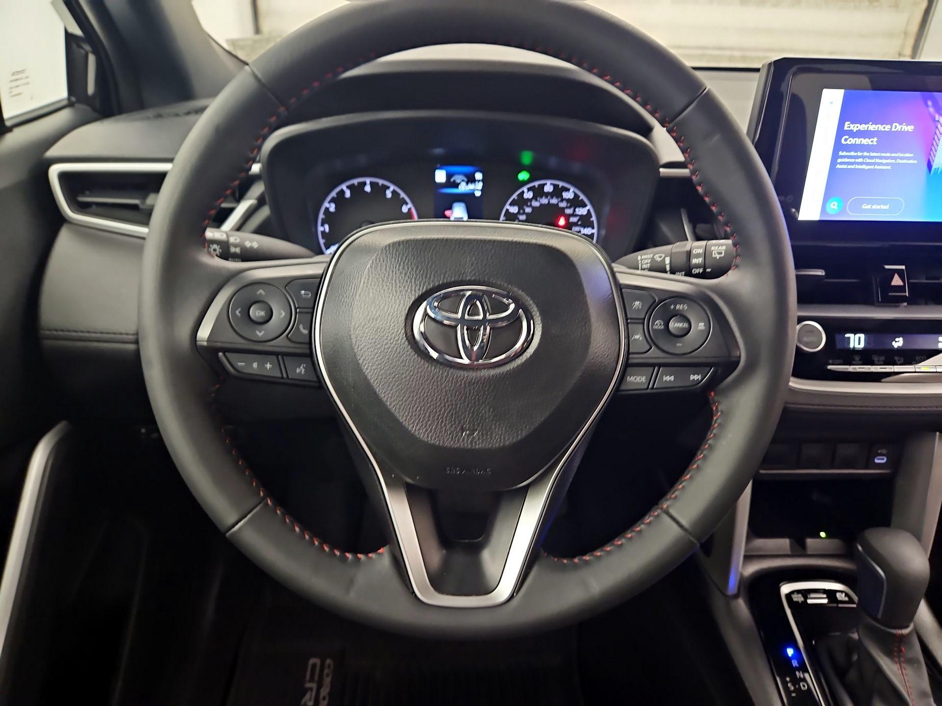 Thumbnail: 2025 Toyota Corolla Cross - 10