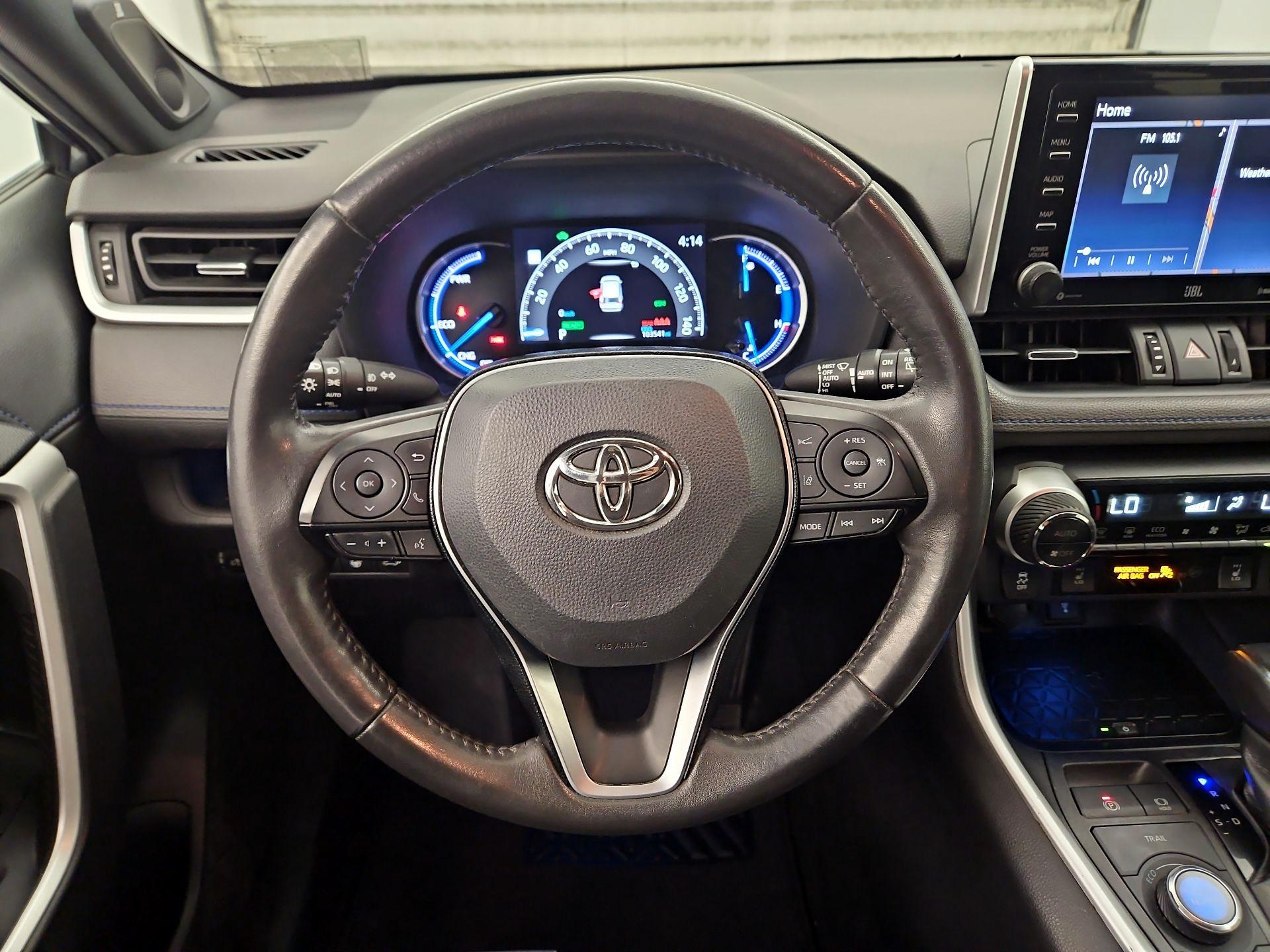 Thumbnail: 2021 Toyota RAV4 - 10
