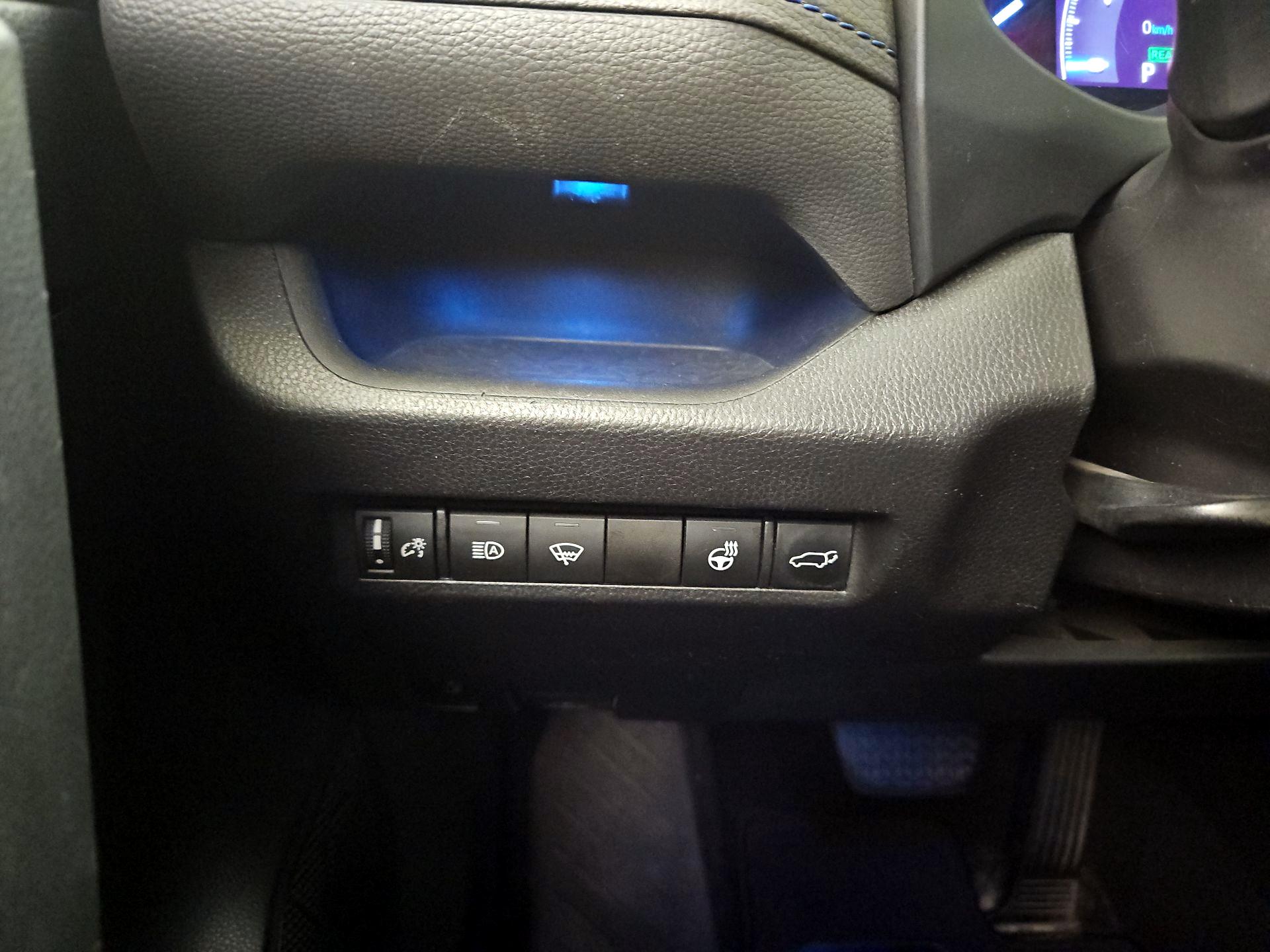 Thumbnail: 2021 Toyota RAV4 - 13