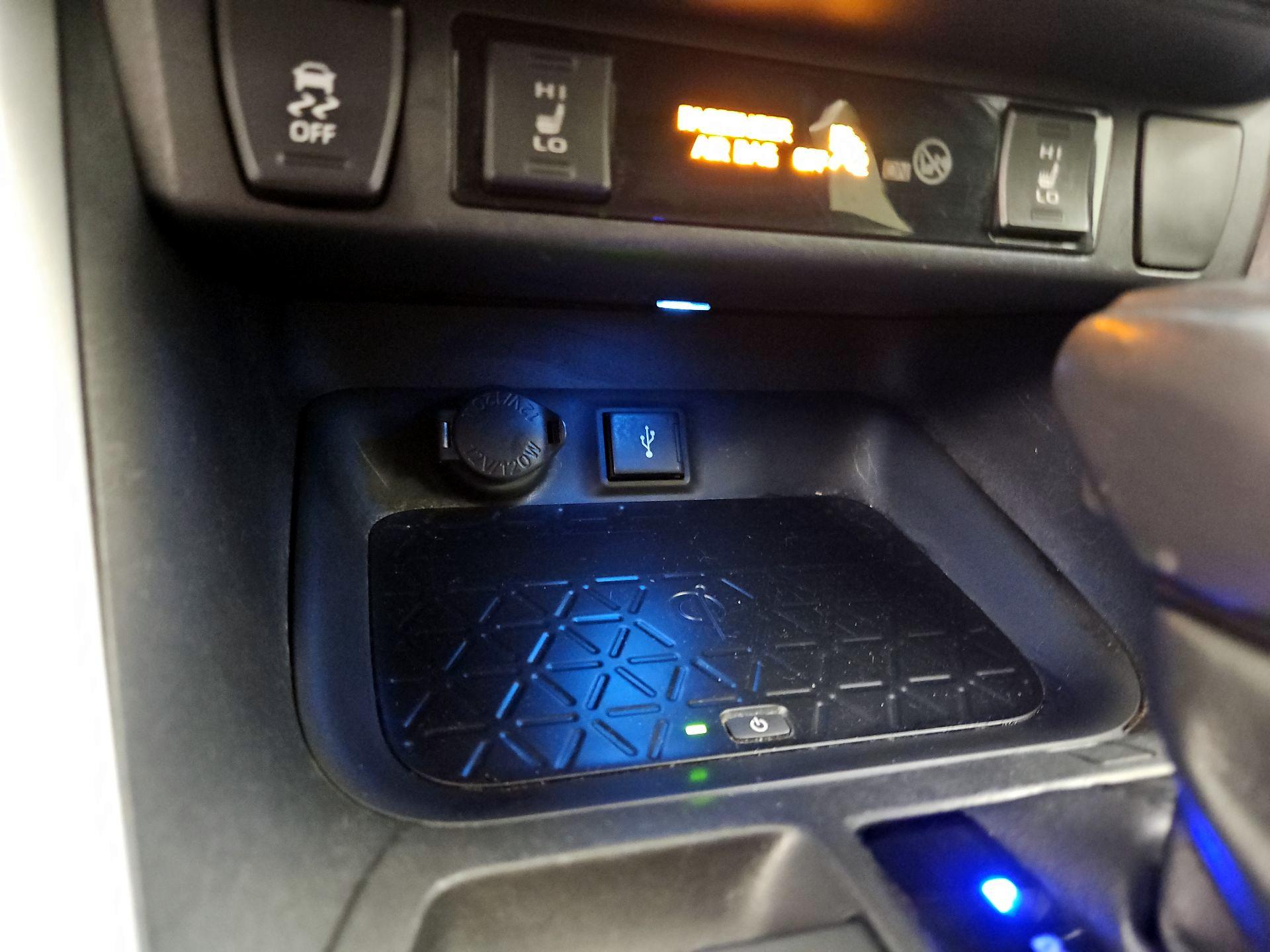 Thumbnail: 2021 Toyota RAV4 - 19