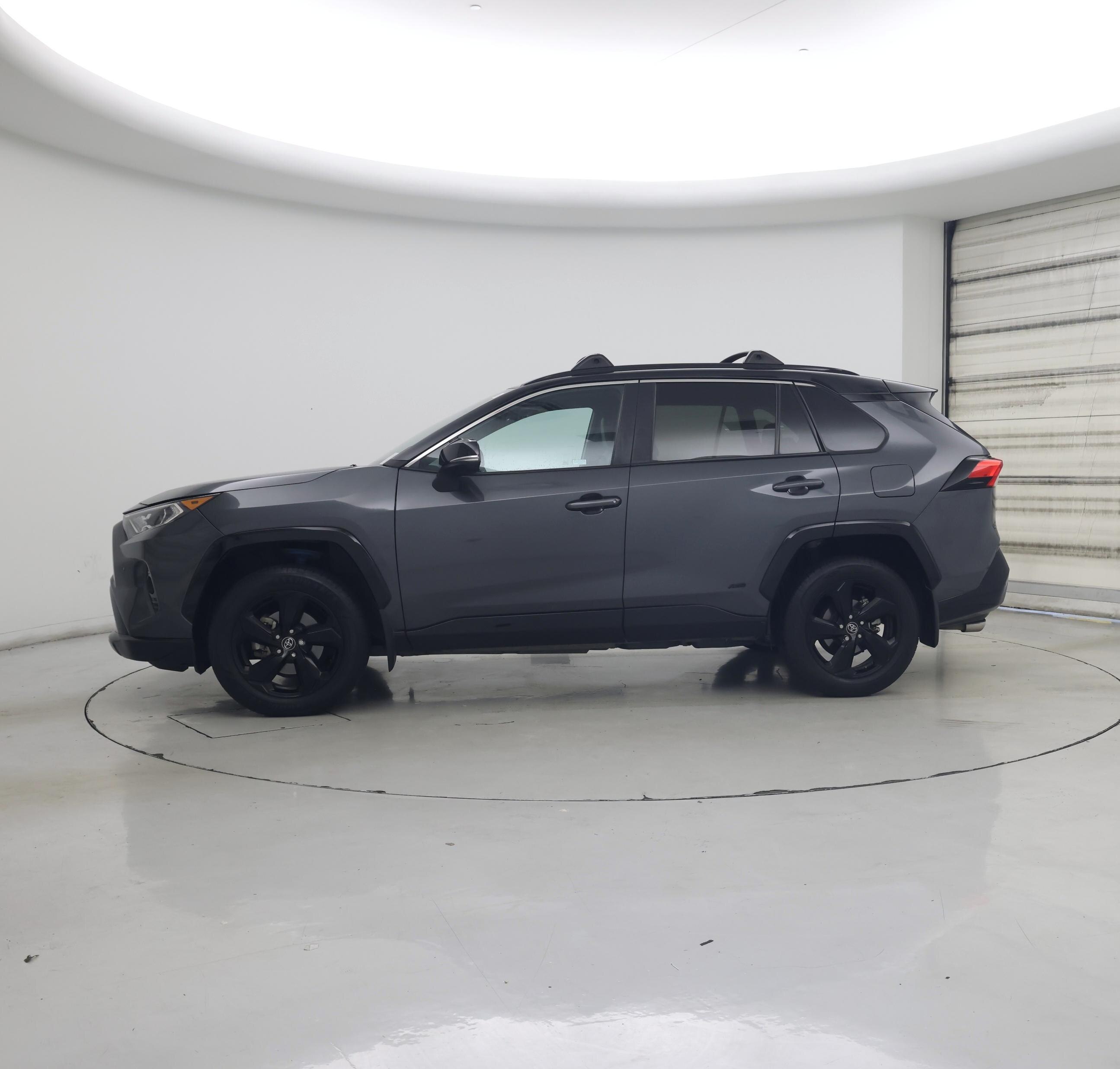 Thumbnail: 2021 Toyota RAV4 - 3