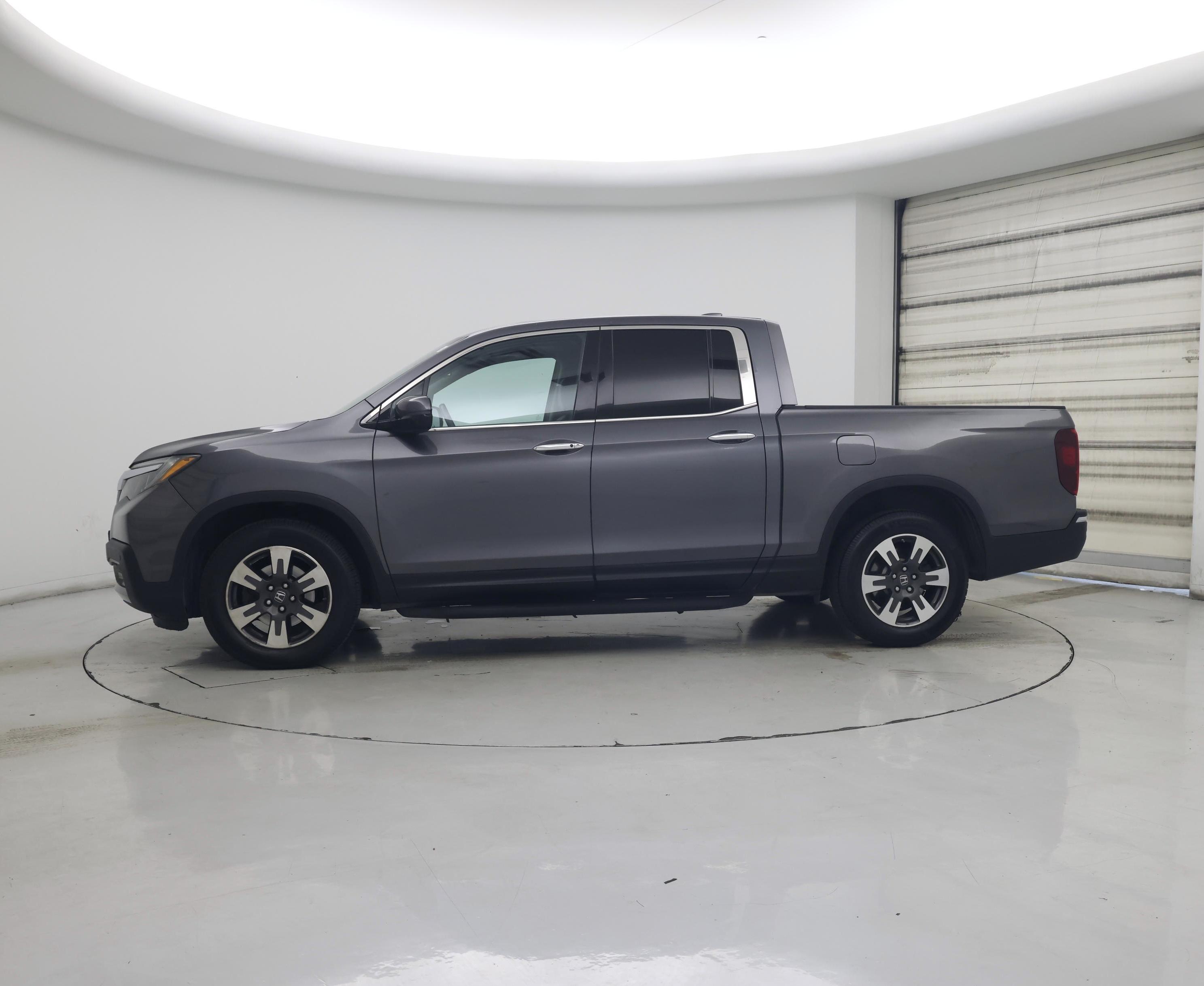 Thumbnail: 2019 Honda Ridgeline - 3