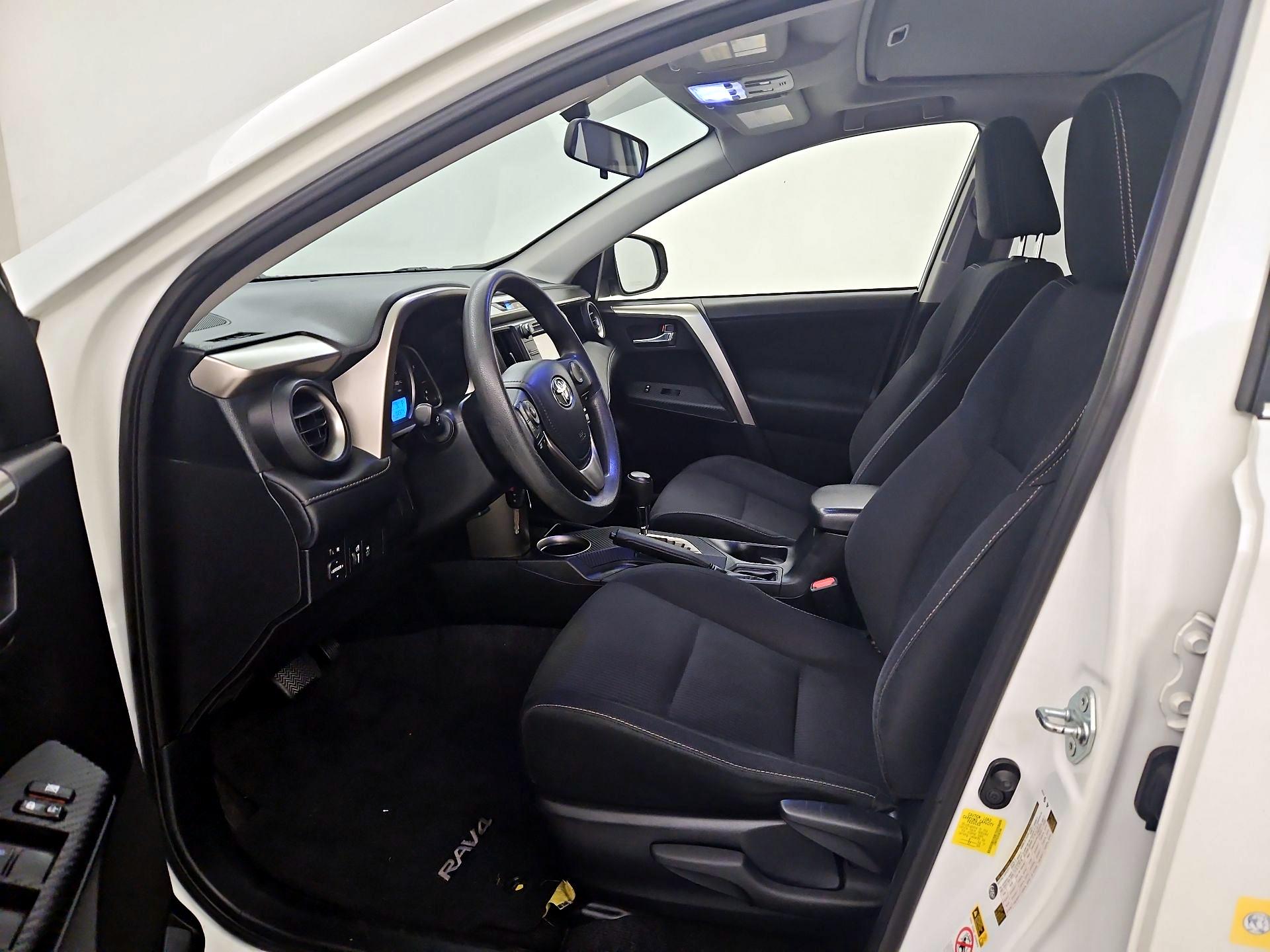 Thumbnail: 2014 Toyota RAV4 - 11