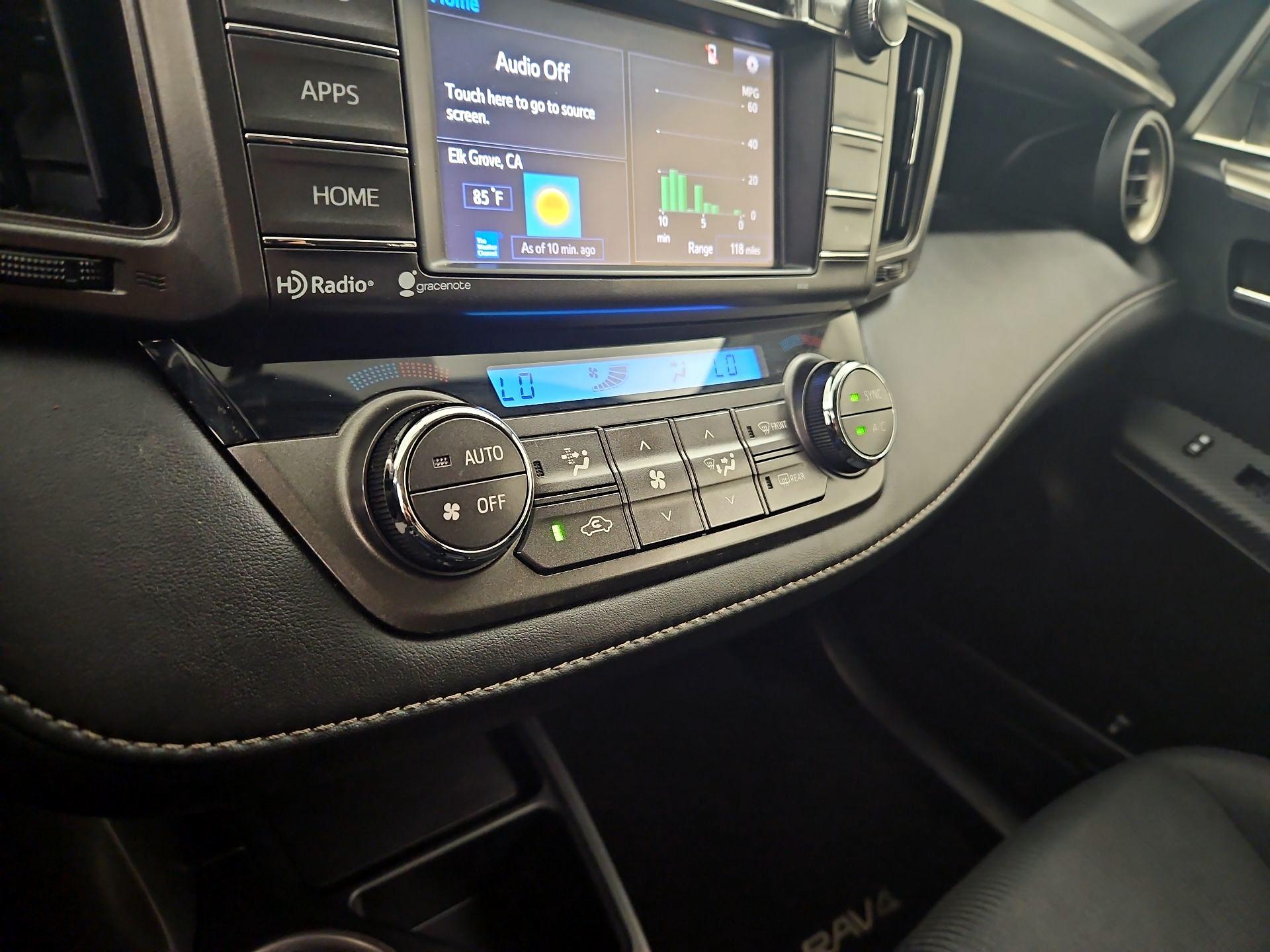 Thumbnail: 2014 Toyota RAV4 - 16