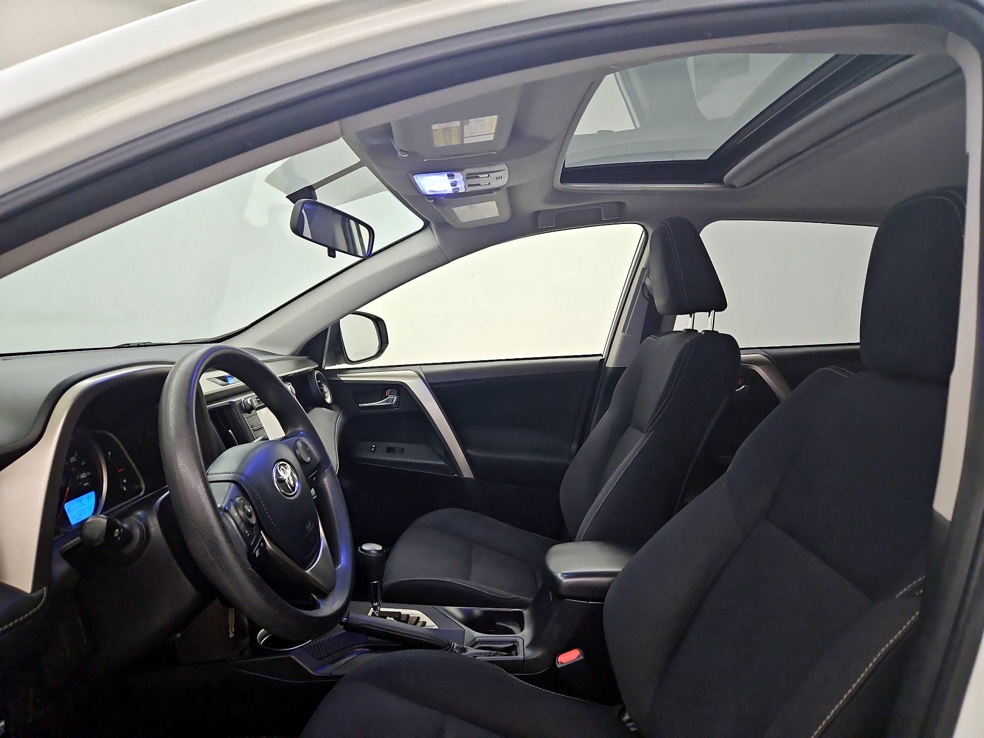 Thumbnail: 2014 Toyota RAV4 - 19