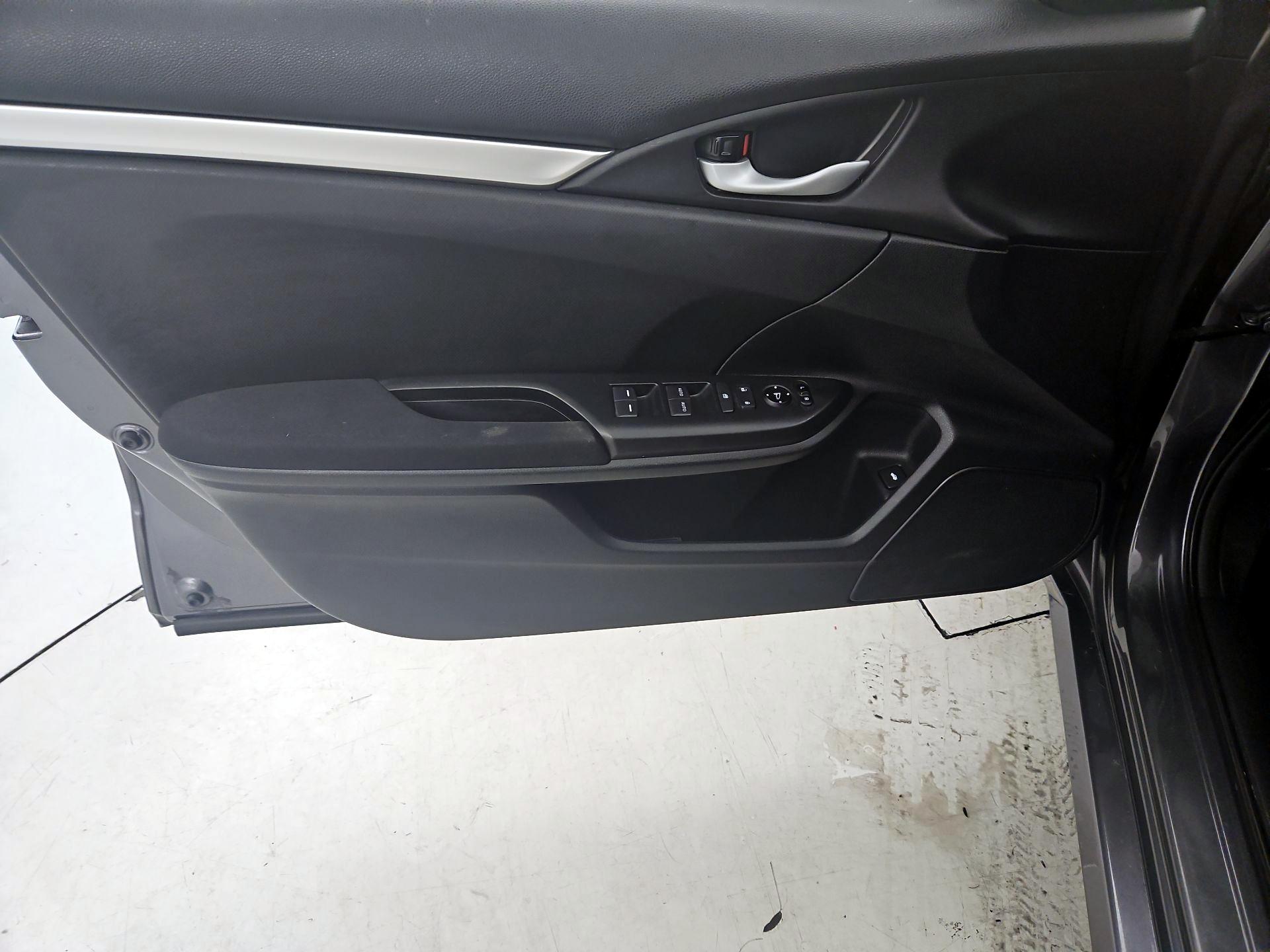 Thumbnail: 2019 Honda Civic - 12