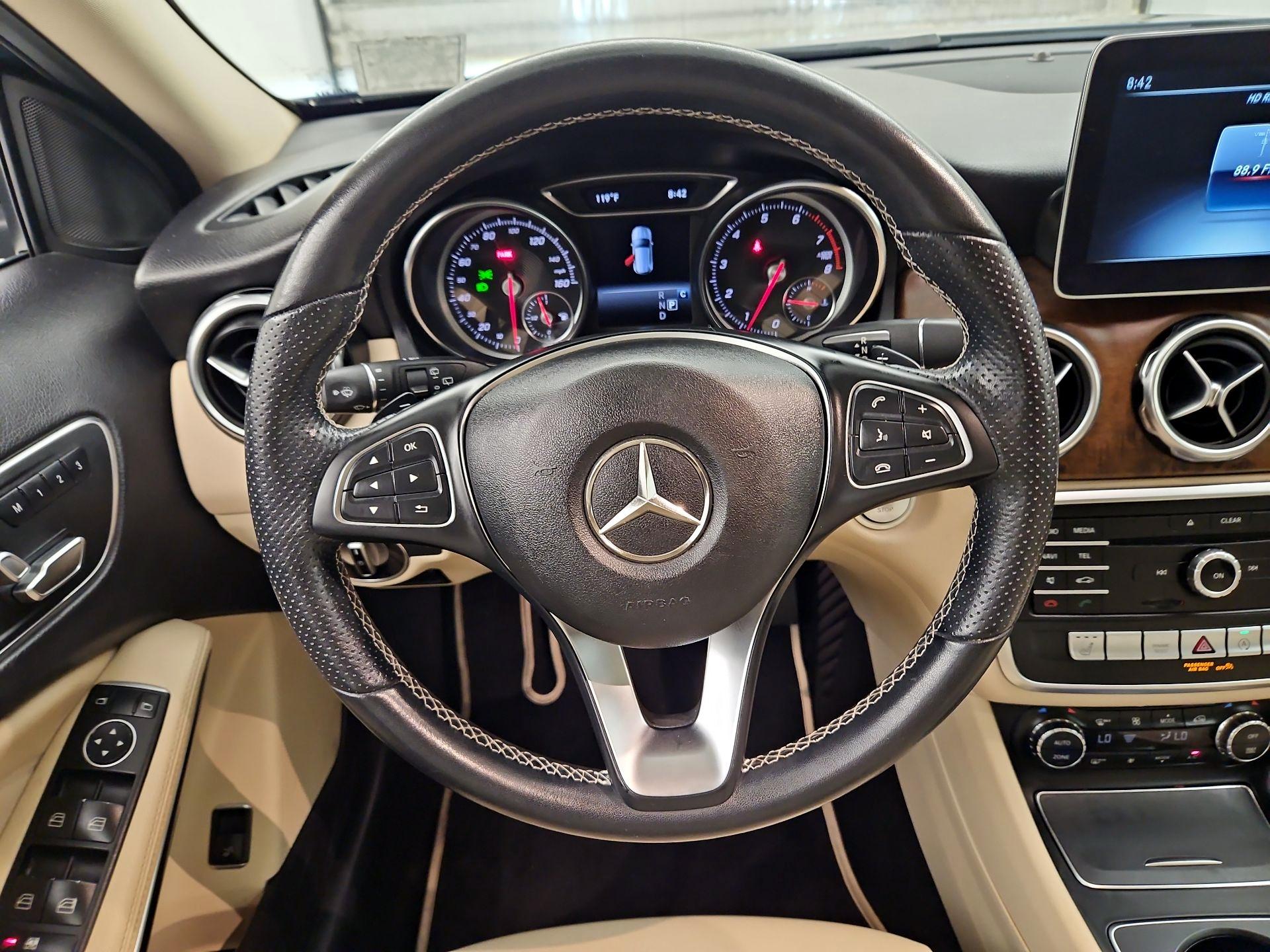 Thumbnail: 2019 Mercedes-Benz GLA - 10