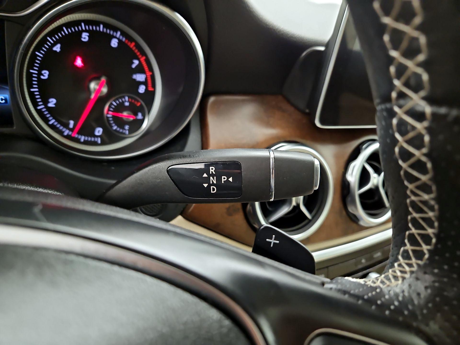 Thumbnail: 2019 Mercedes-Benz GLA - 16