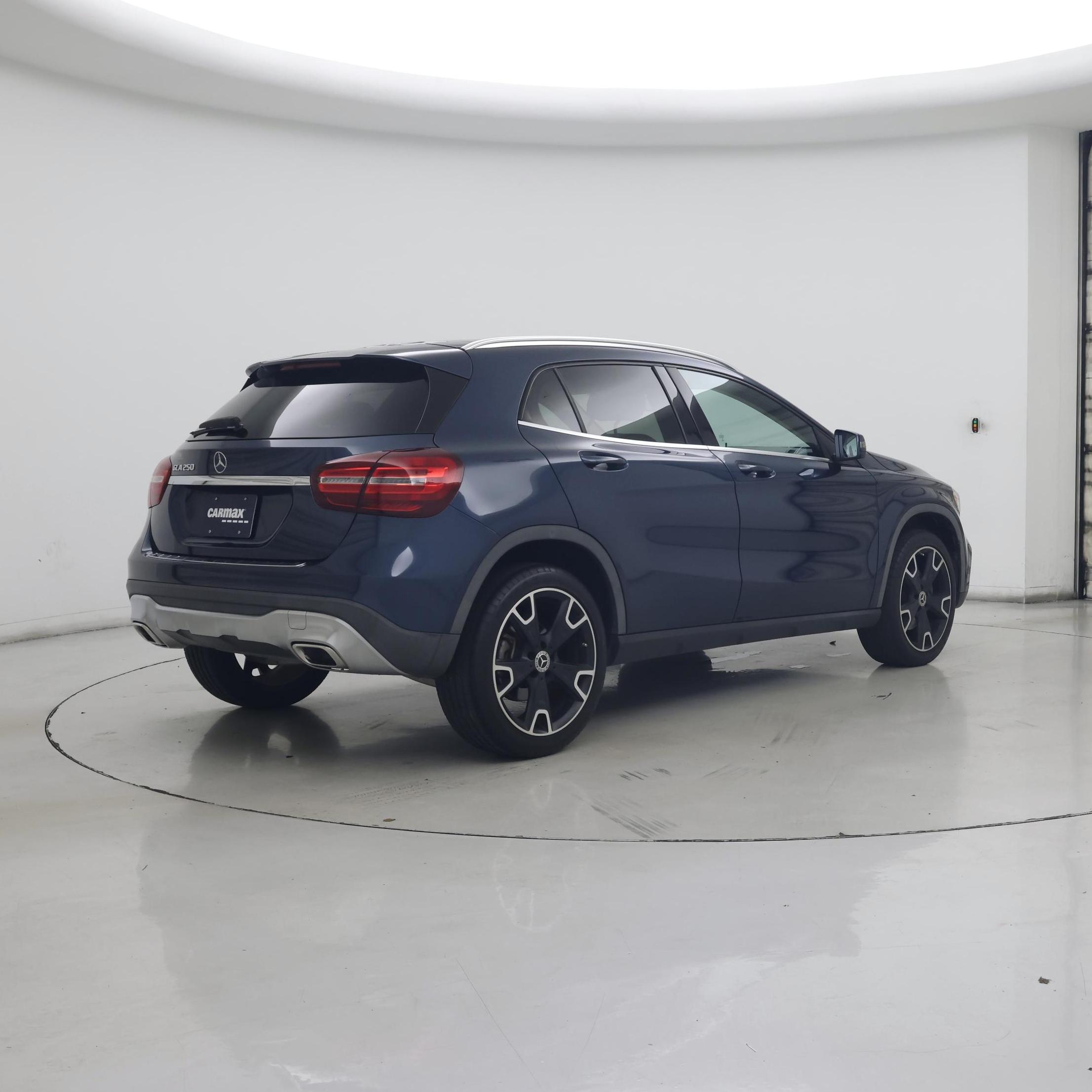 Thumbnail: 2019 Mercedes-Benz GLA - 8
